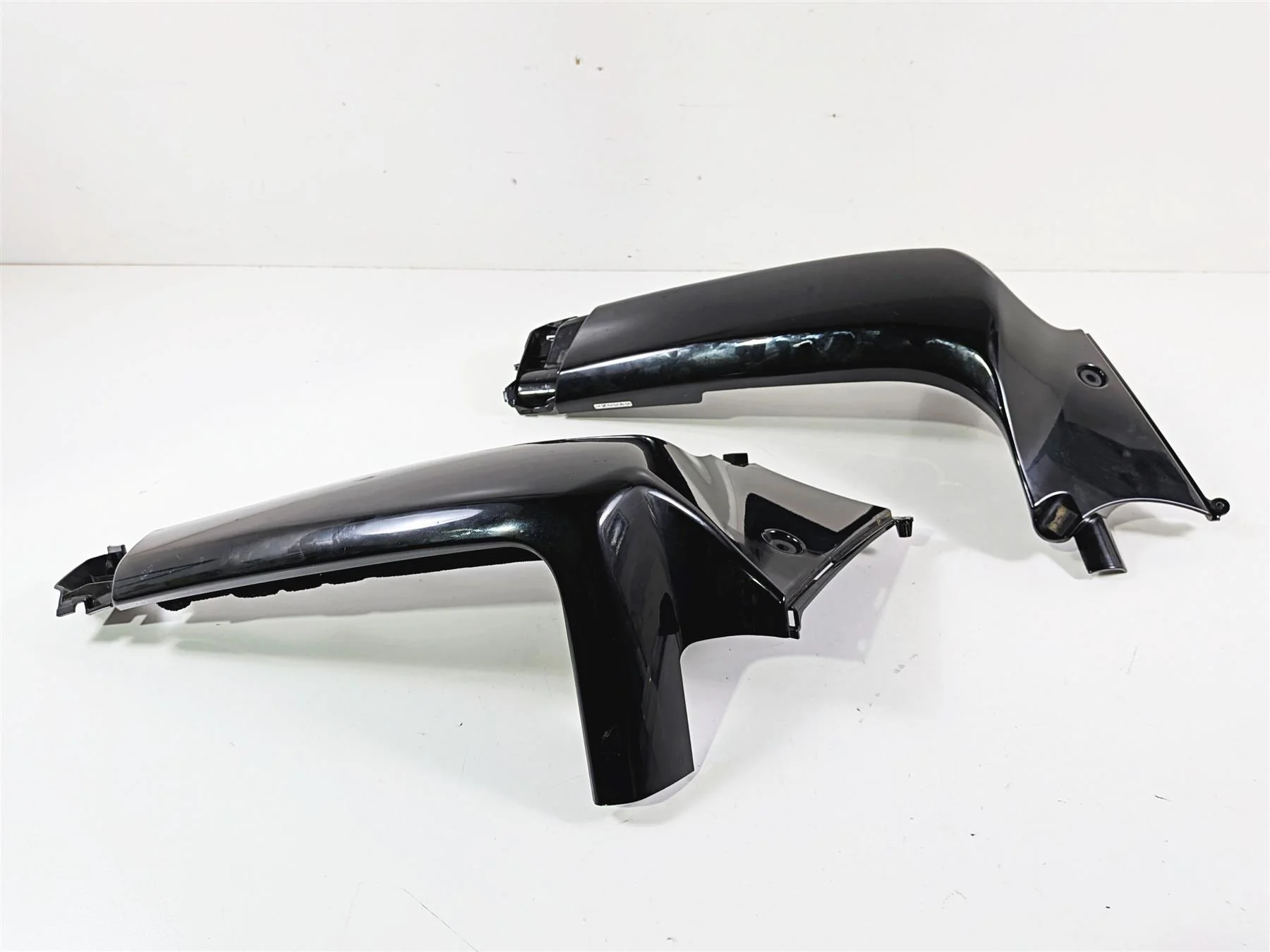 2014 Suzuki M109R VZR1800 Boulevard Radiator Fairing Cover Cowl Set 47551-48G50 - Image 5