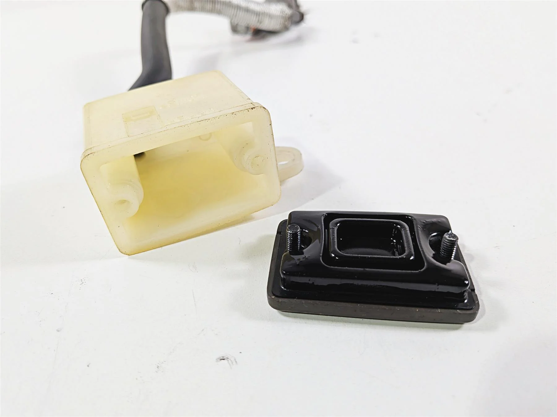 2014 Suzuki M109R VZR1800 Boulevard Rear Brake Master Cylinder 69600-48G00 - Image 10