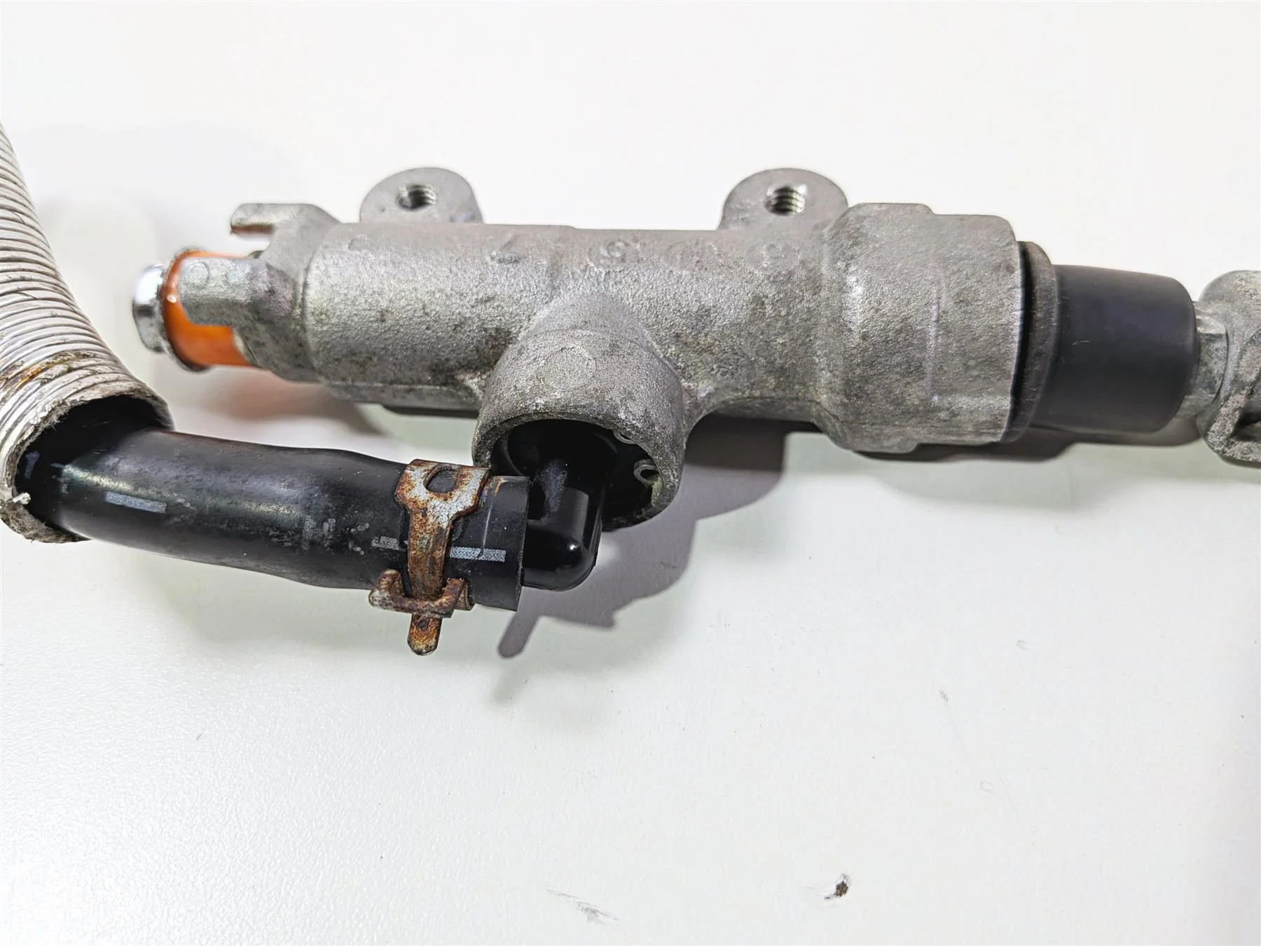 2014 Suzuki M109R VZR1800 Boulevard Rear Brake Master Cylinder 69600-48G00 - Image 11