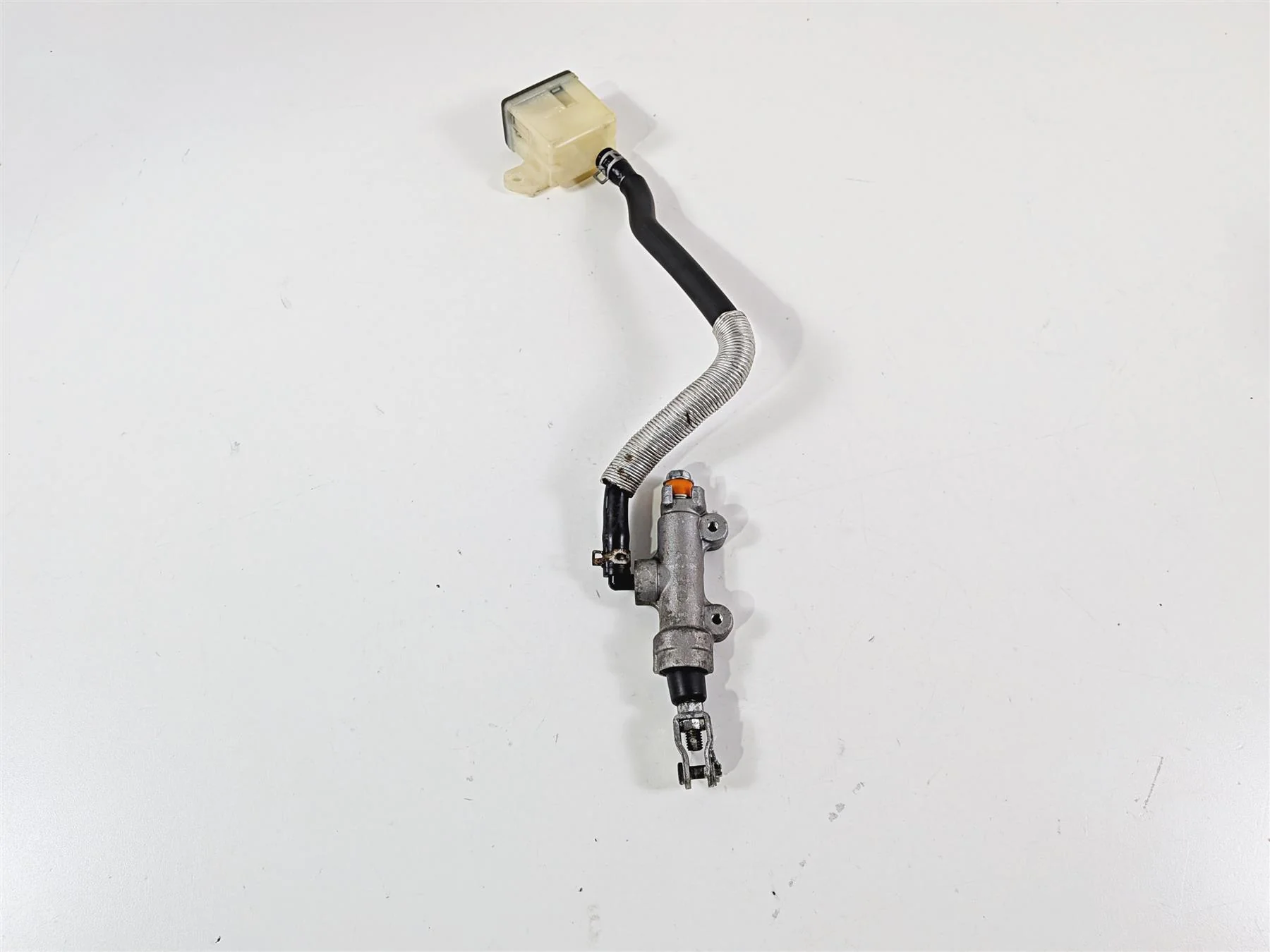 2014 Suzuki M109R VZR1800 Boulevard Rear Brake Master Cylinder 69600-48G00 - Image 6