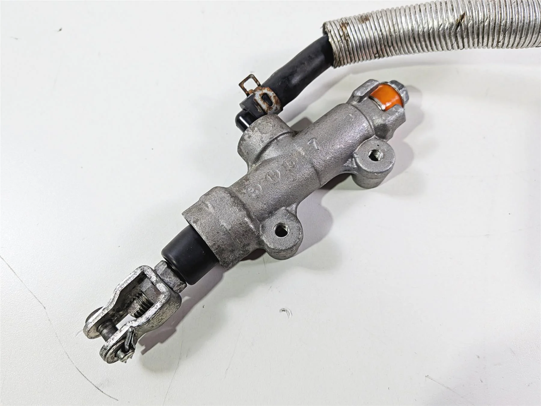 2014 Suzuki M109R VZR1800 Boulevard Rear Brake Master Cylinder 69600-48G00 - Image 7