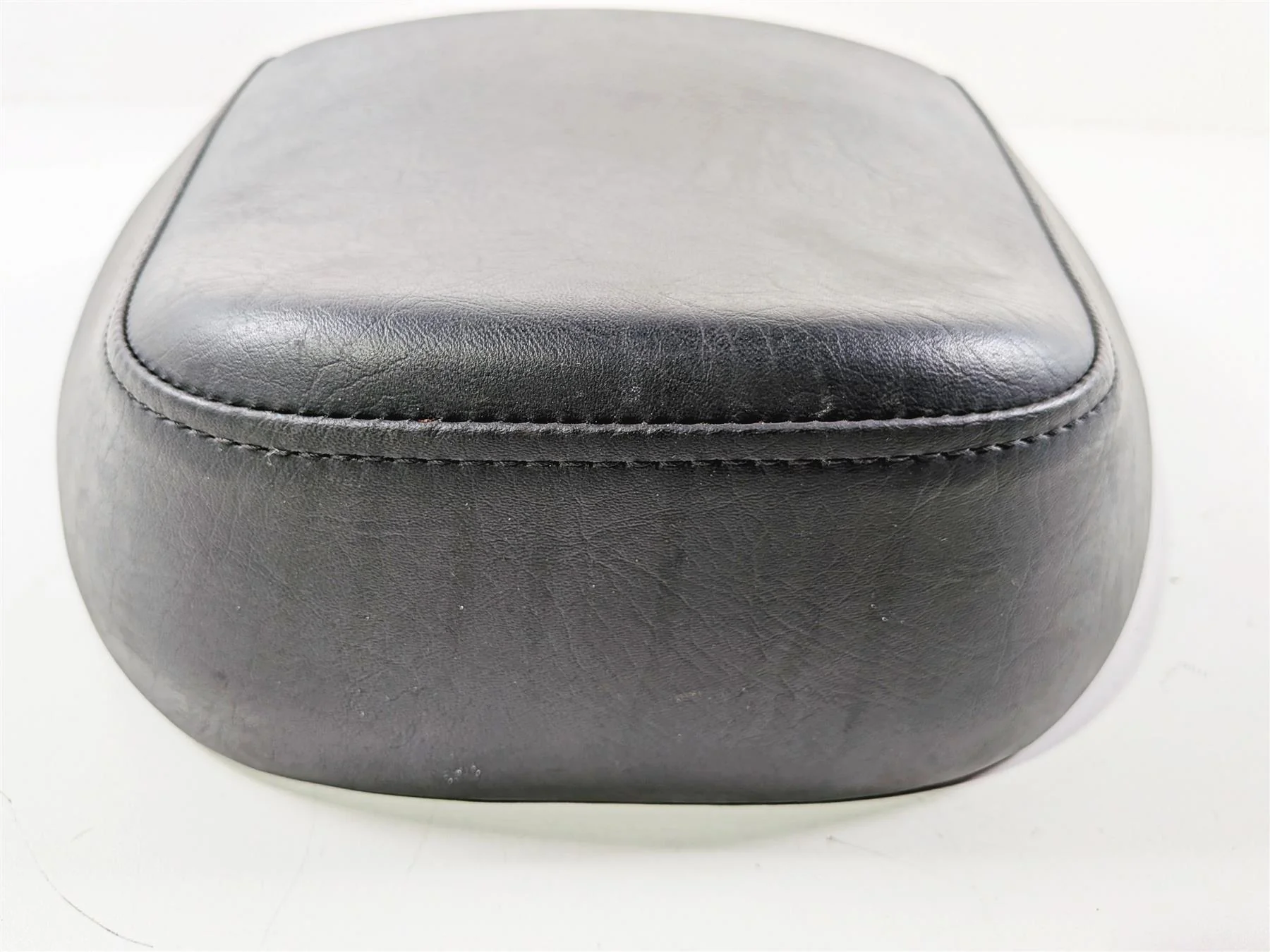 2014 Suzuki M109R VZR1800 Boulevard Rear Passenger Seat Saddle 45300-48G00-48H - Image 11