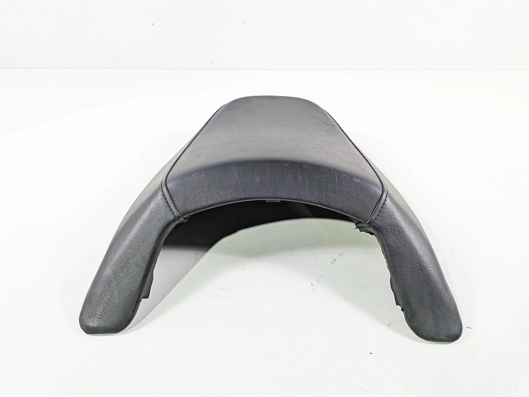2014 Suzuki M109R VZR1800 Boulevard Rear Passenger Seat Saddle 45300-48G00-48H - Image 5