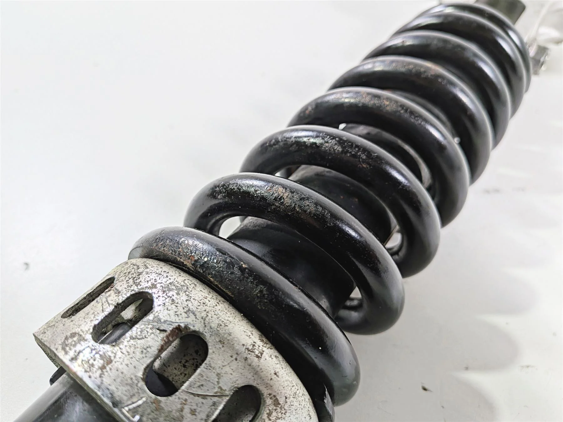 2014 Suzuki M109R VZR1800 Boulevard Rear Shock Suspension Damper 62100-48G50 - Image 11