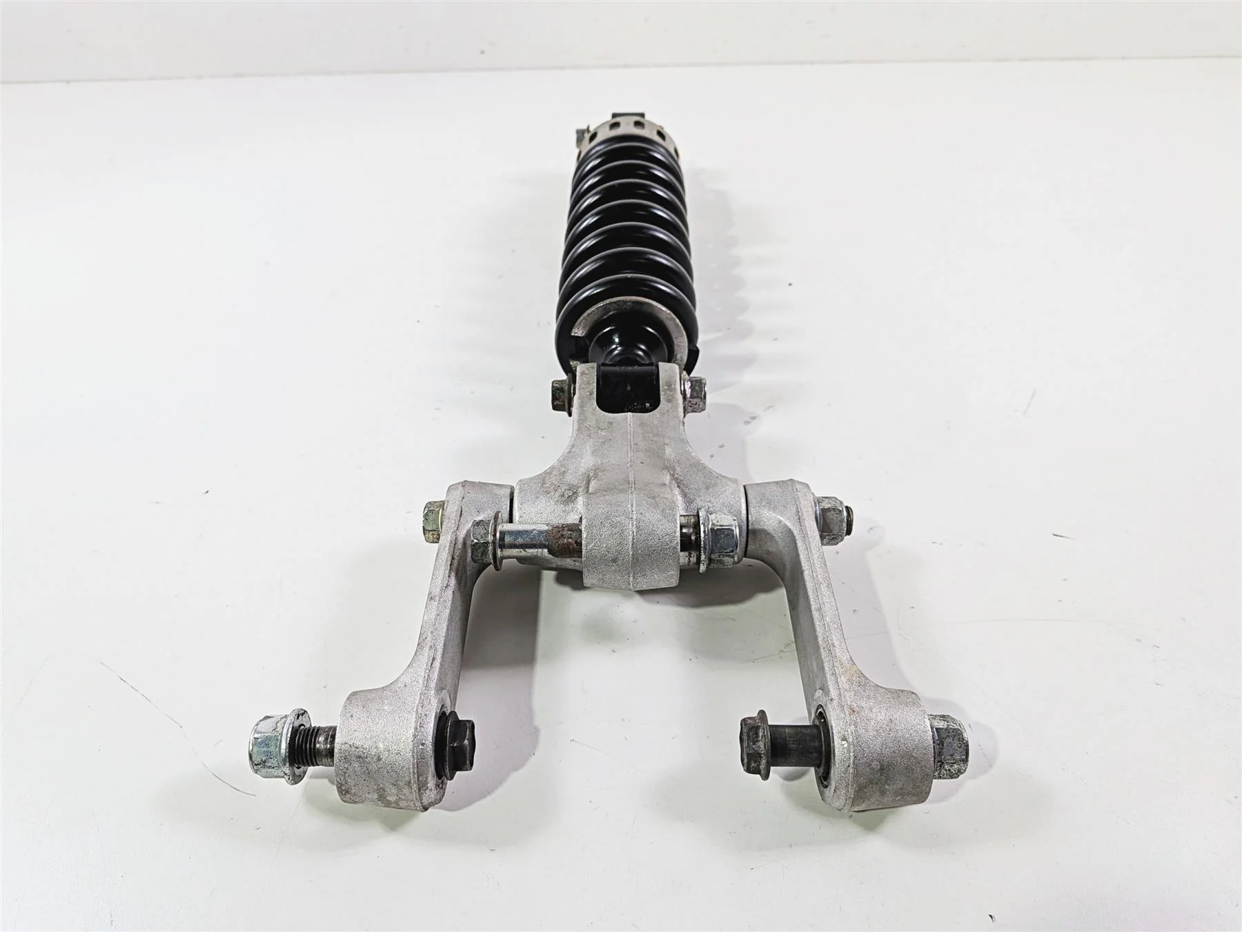 2014 Suzuki M109R VZR1800 Boulevard Rear Shock Suspension Damper 62100-48G50 - Image 6