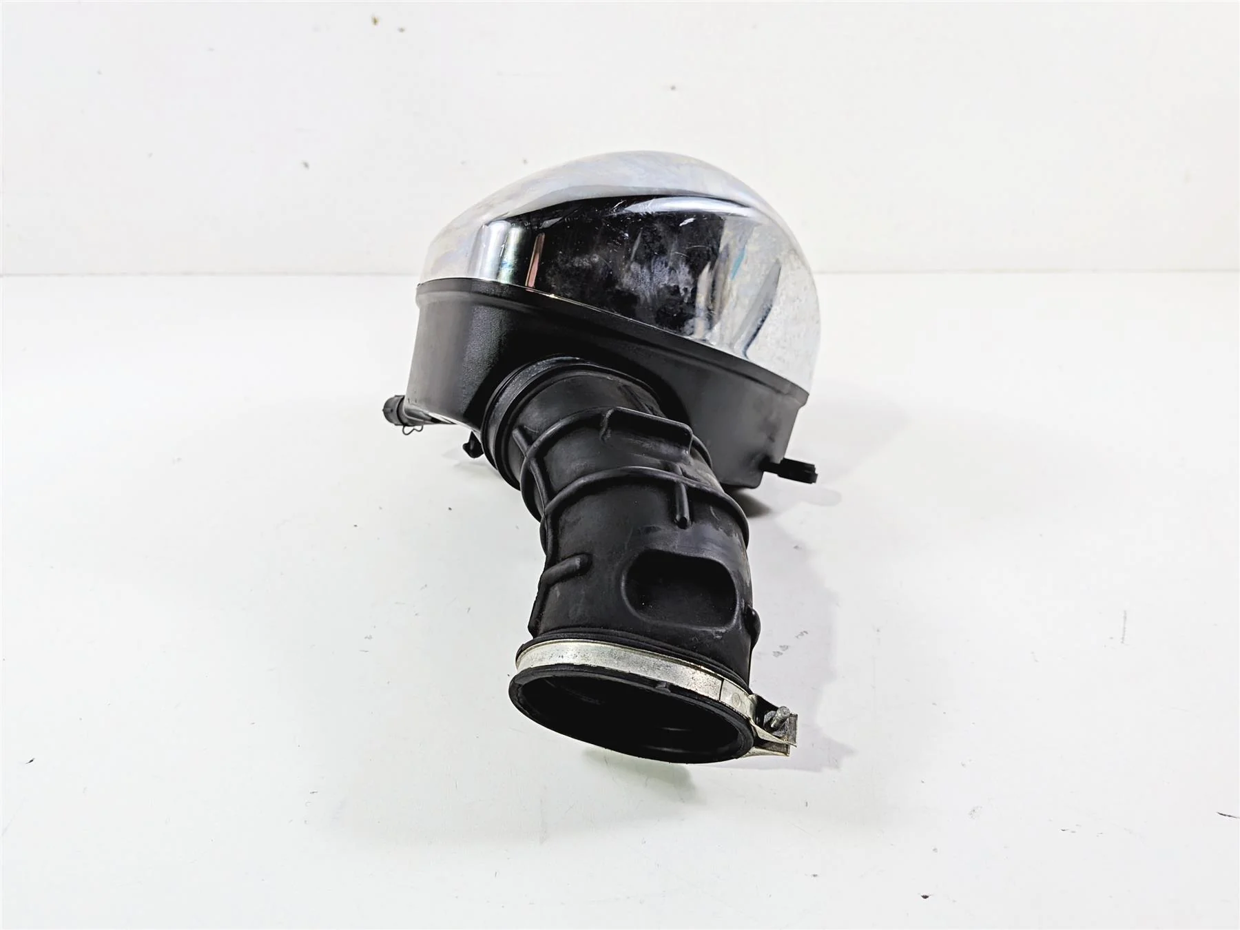 2014 Suzuki M109R VZR1800 Boulevard Right Air Cleaner Breather 13701-48G40 - Image 3