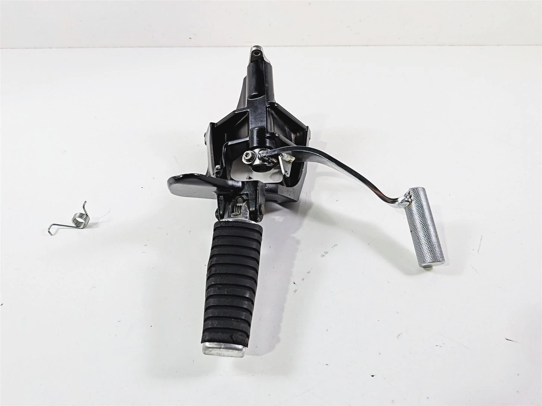 2014 Suzuki M109R VZR1800 Boulevard Right Front Footpeg Brake Pedal 43511-48G10 - Image 5