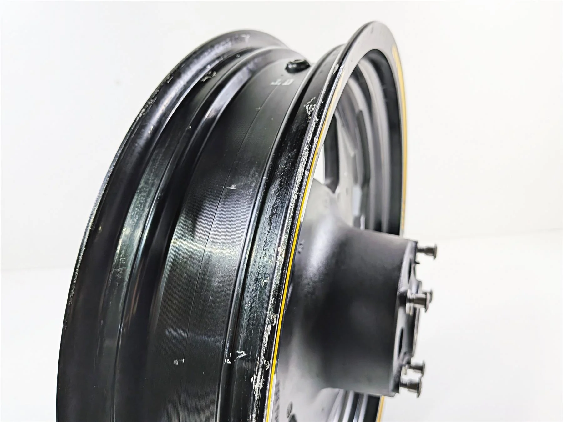 2014 Suzuki M109R VZR1800 Boulevard Straight 18x3.5 Front Wheel 54111-48G10-019 - Image 10