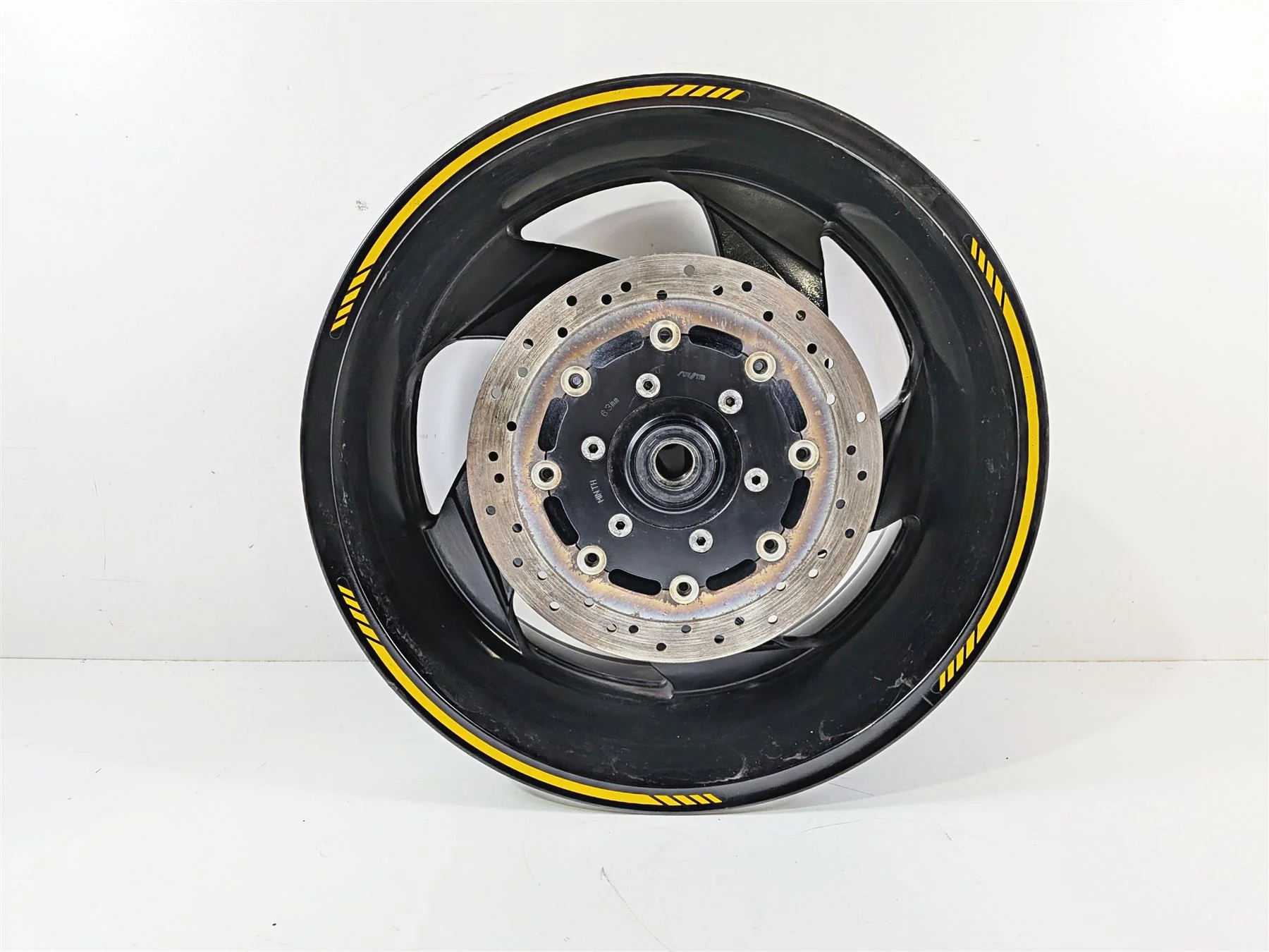 2014 Suzuki M109R VZR1800 Boulevard Straight 18x8.5 Rear Wheel 64100-48820-019