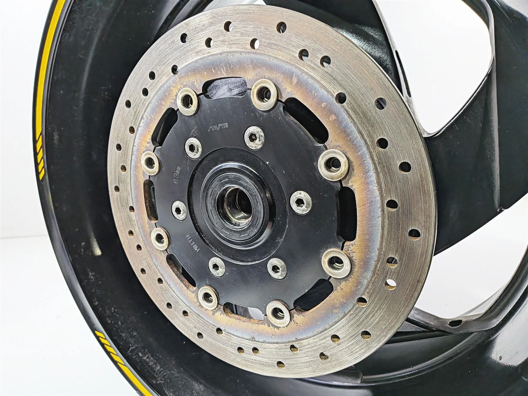 2014 Suzuki M109R VZR1800 Boulevard Straight 18x8.5 Rear Wheel 64100-48820-019 - Image 8