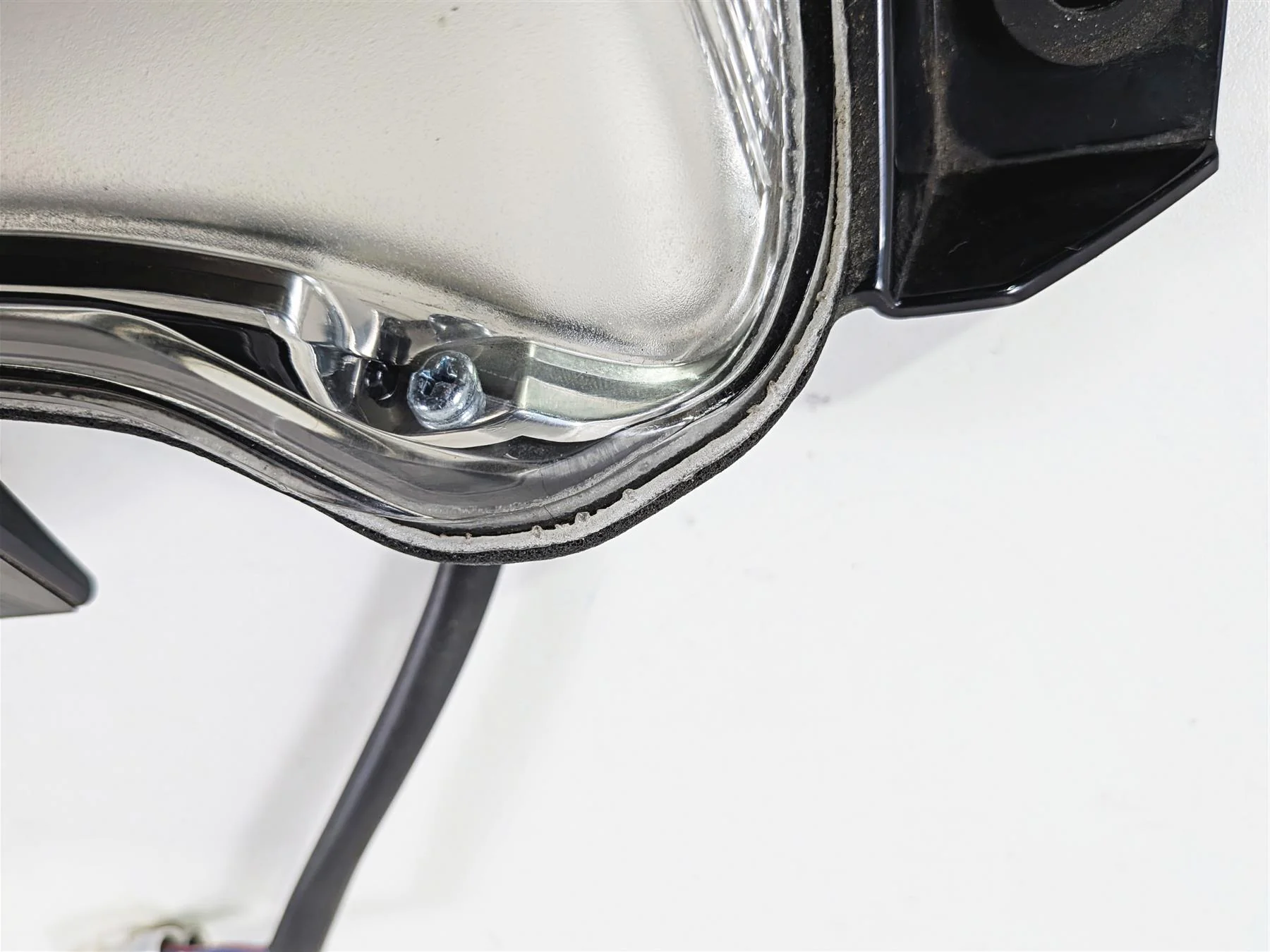2014 Suzuki M109R VZR1800 Boulevard Taillight Tail Light Lamp Lens 35710-48G70 - Image 11