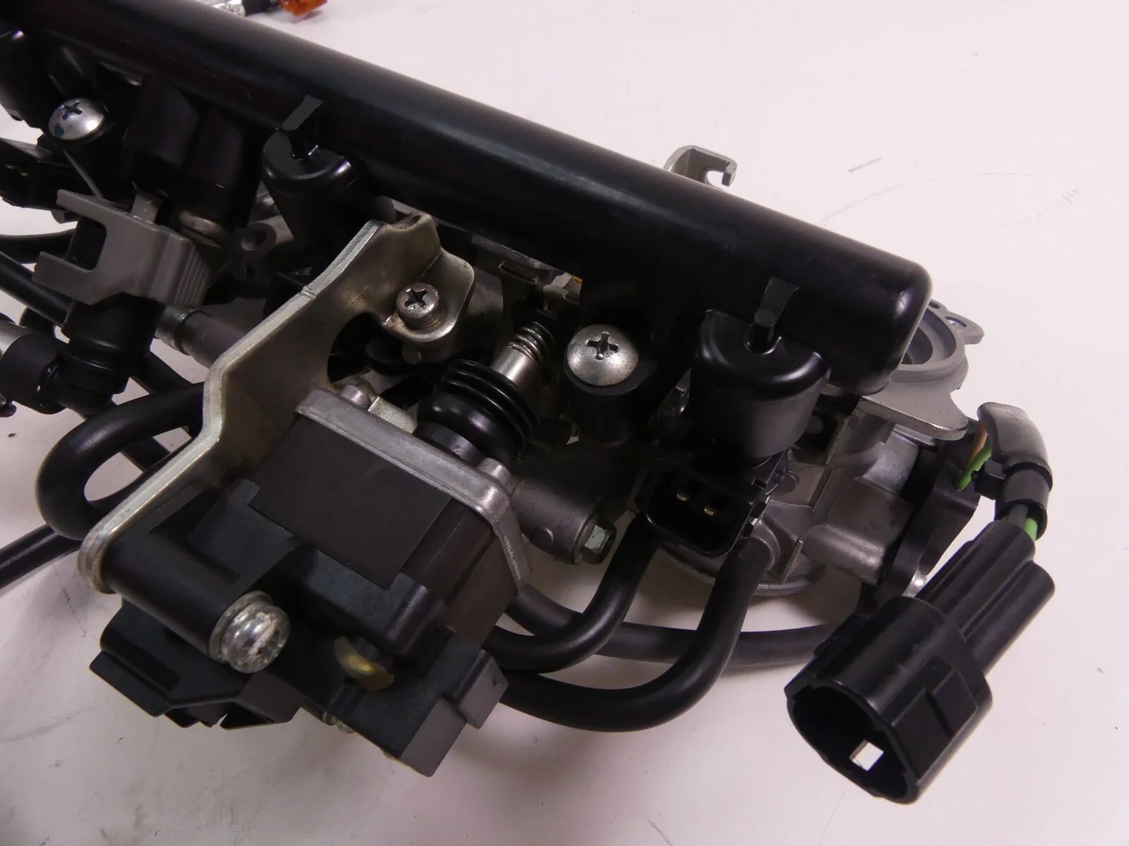 2014 Triumph Tiger 800 ABS Throttle Bodies Keihin Fuel Injection  T1243800 - Image 11