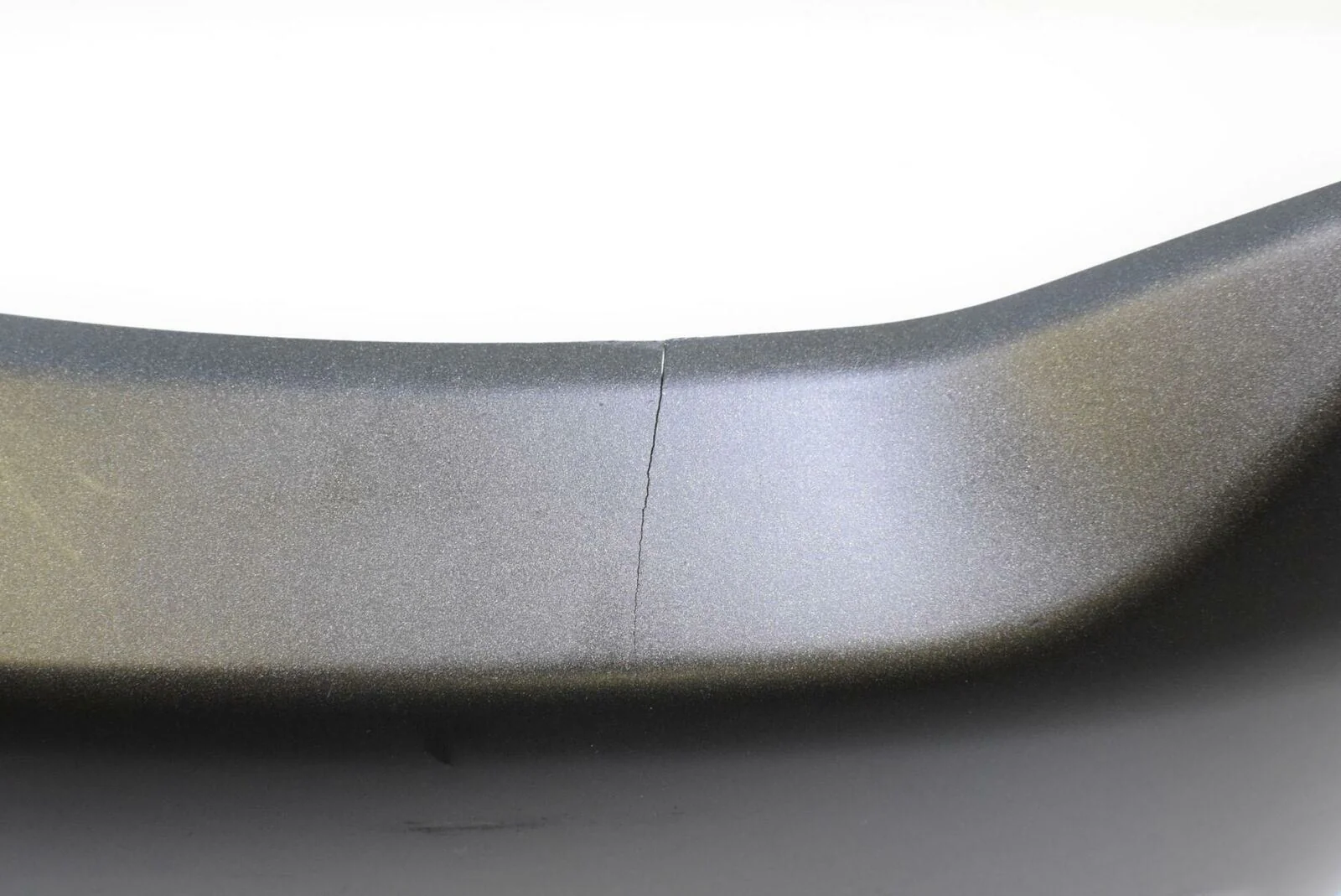 2014 Yamaha XT1200 ES Super Tenere Right Lower Tank Fairing - crack 23P-2835V - Image 11