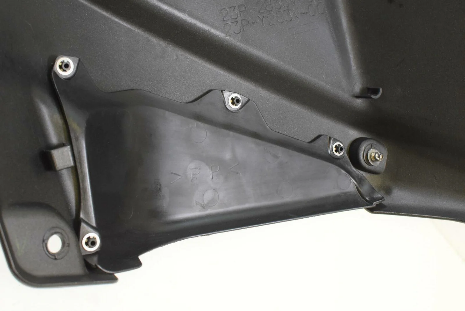 2014 Yamaha XT1200 ES Super Tenere Right Lower Tank Fairing - crack 23P-2835V - Image 8