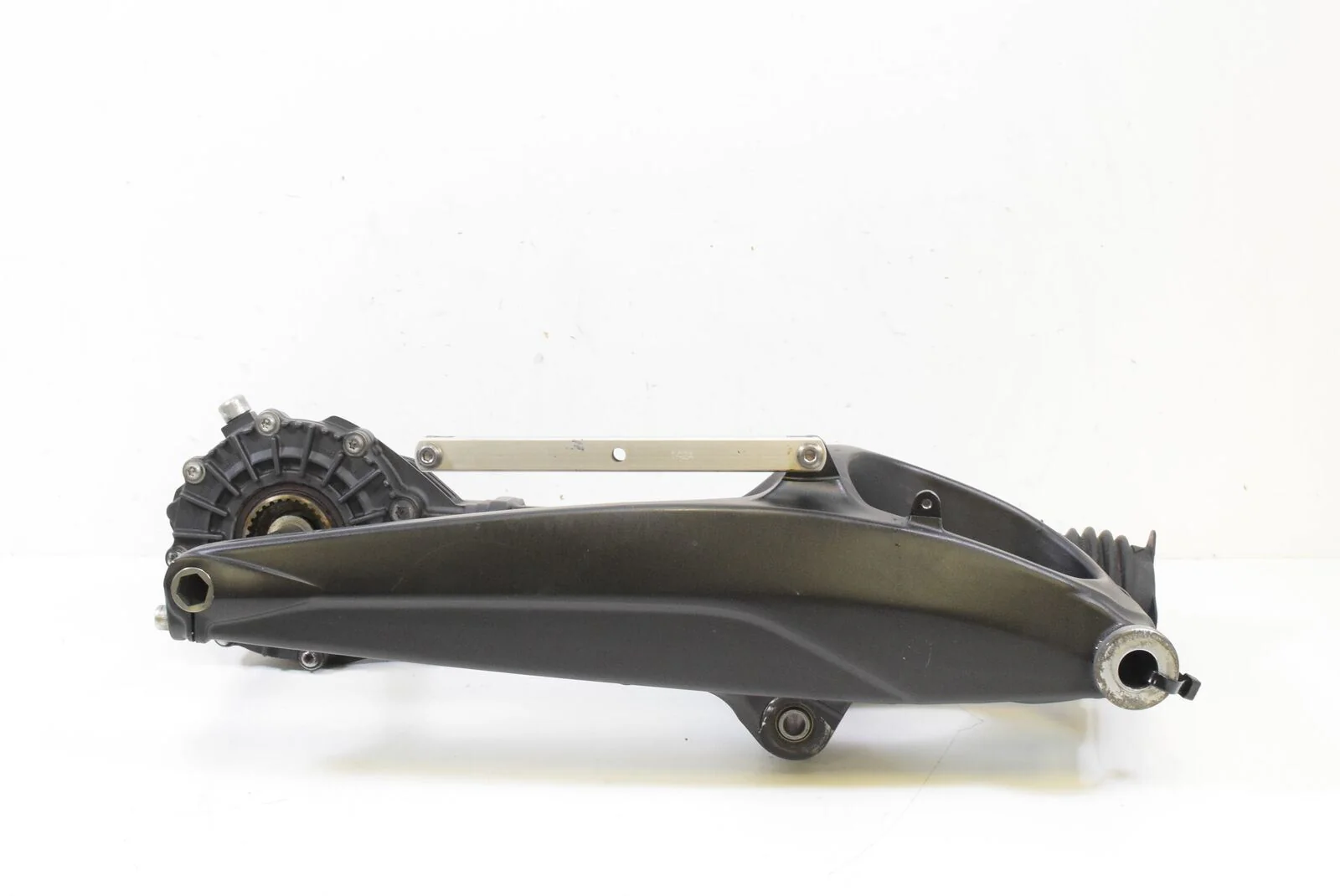 2014 Yamaha XT1200 ES Super Tenere Swingarm Differential Drive Shaft 23P-22110-0 - Image 3