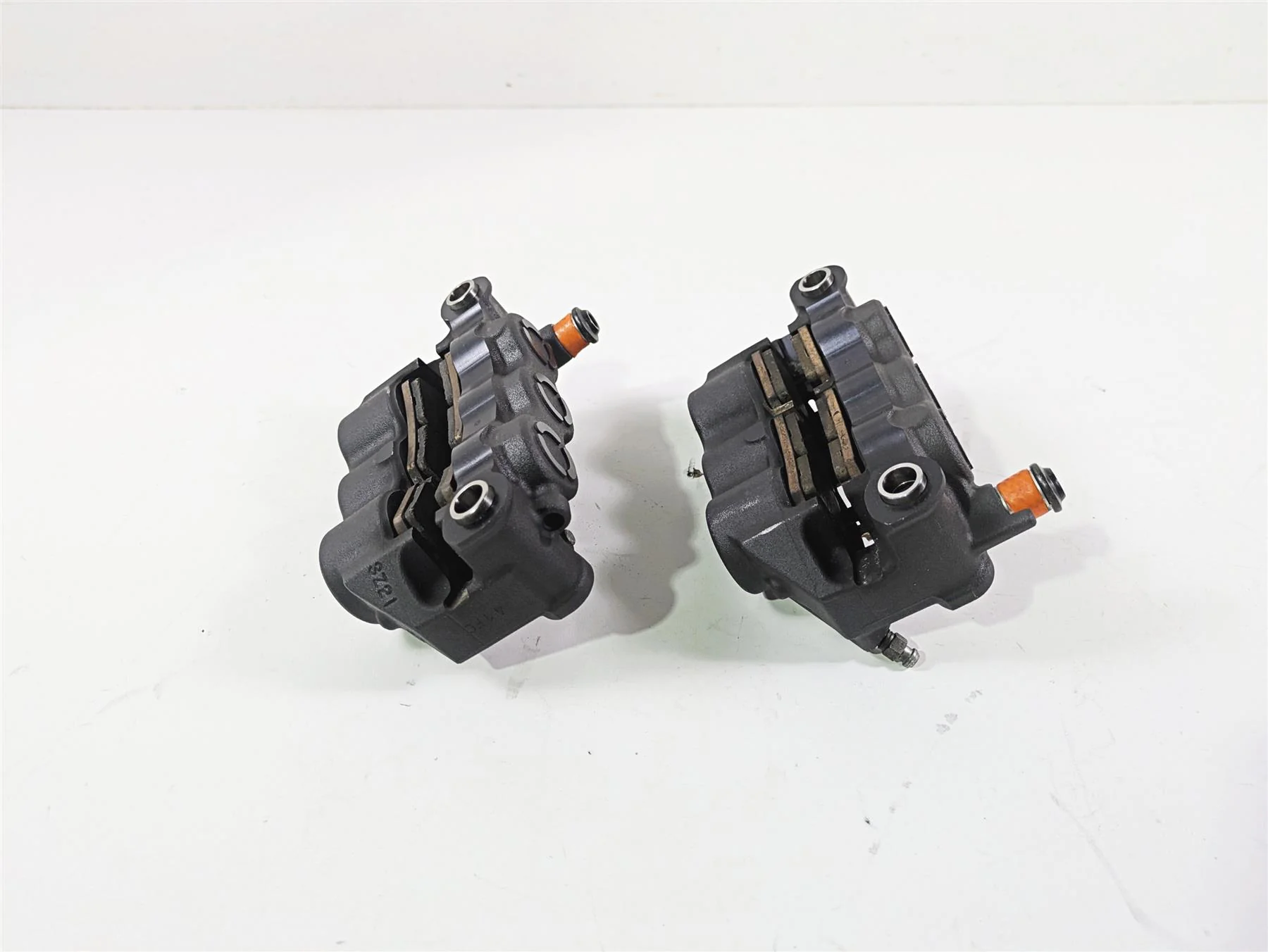 2014 Yamaha YZFR1 R1 RN22 6 Piston Front Brake Calipers 4C8-2580T-10 4C8-2580U - Image 12