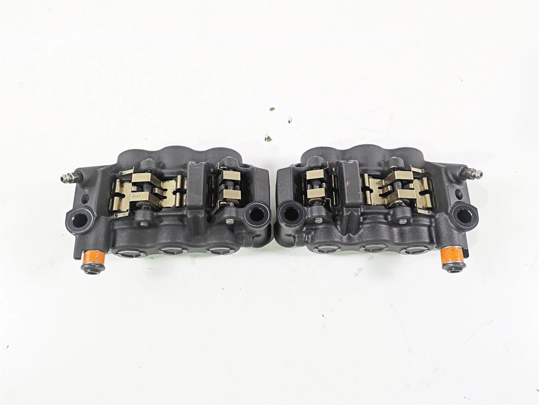 2014 Yamaha YZFR1 R1 RN22 6 Piston Front Brake Calipers 4C8-2580T-10 4C8-2580U - Image 2