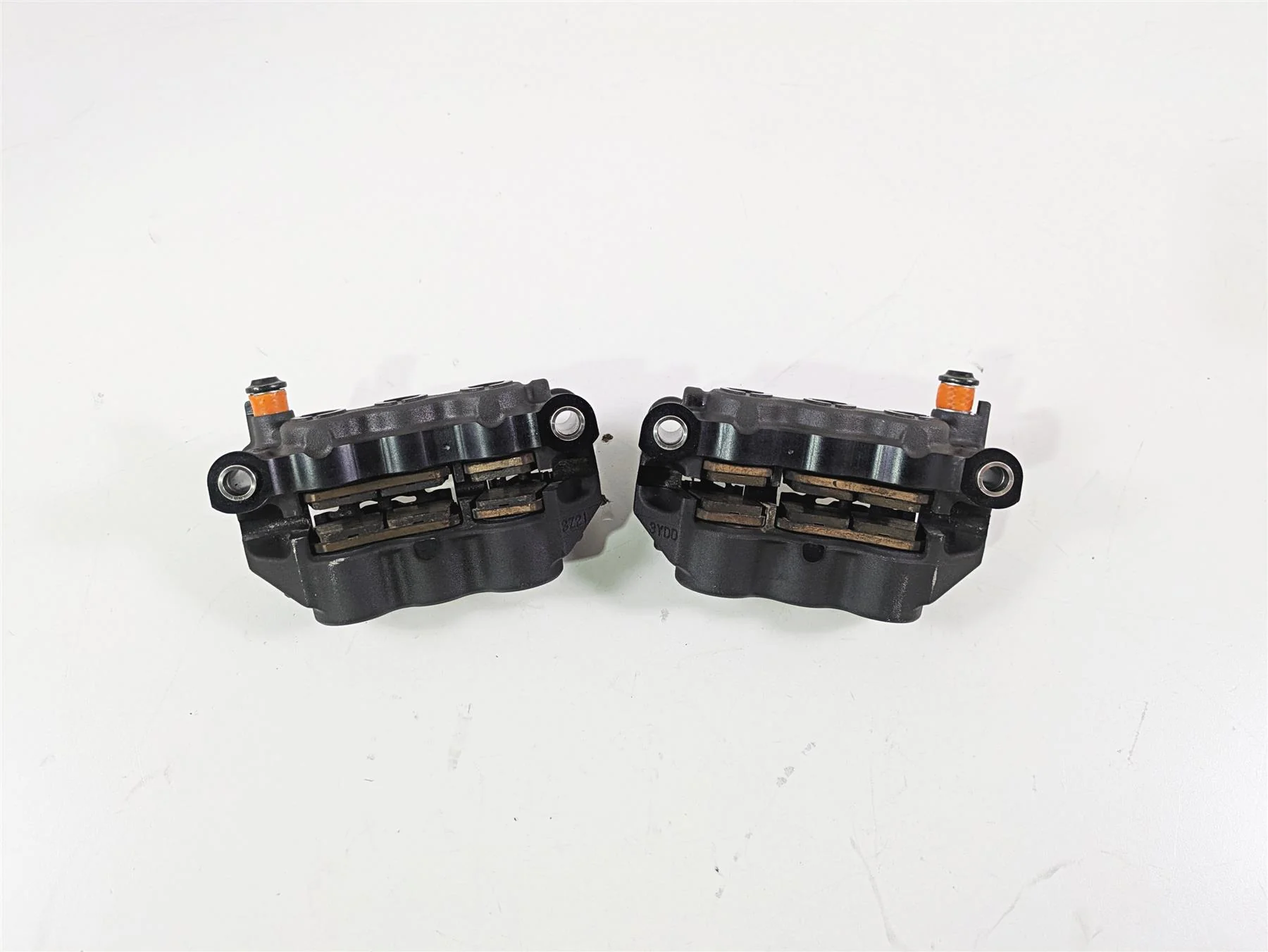2014 Yamaha YZFR1 R1 RN22 6 Piston Front Brake Calipers 4C8-2580T-10 4C8-2580U - Image 8