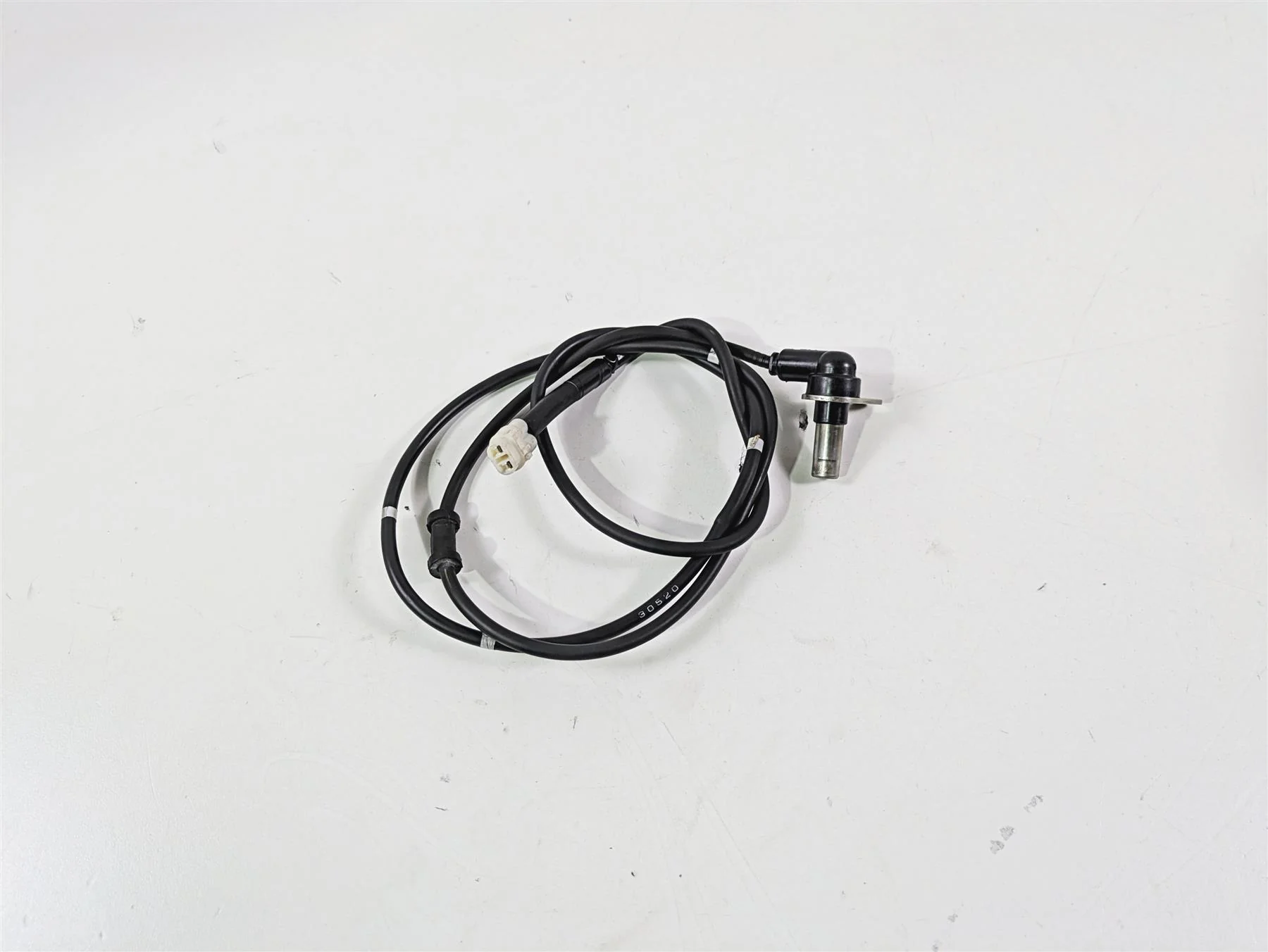 2014 Yamaha YZFR1 R1 RN22 Front Abs Brake Wheel Speed Sensor 1KB-85970-01-00 - Image 2