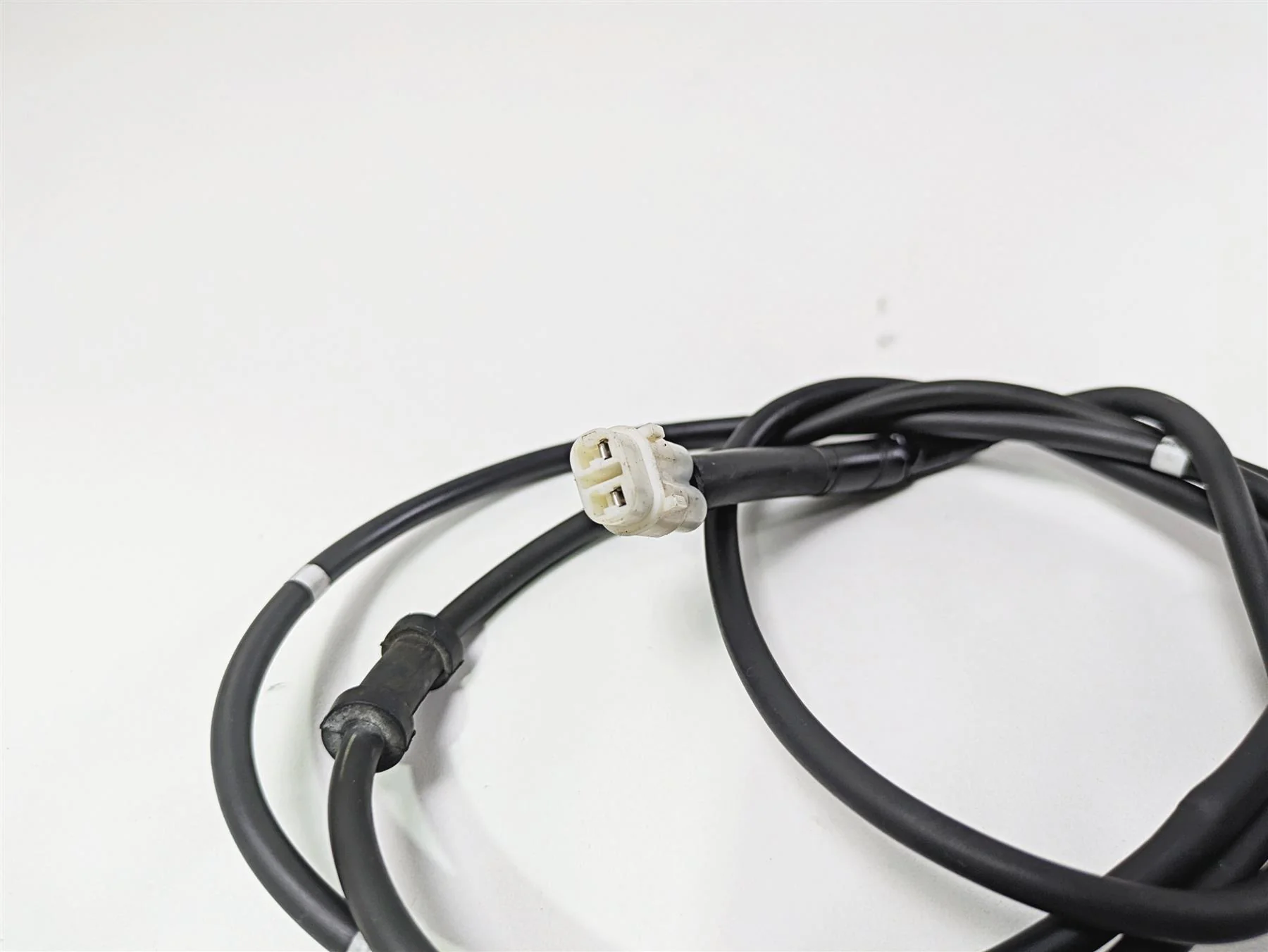 2014 Yamaha YZFR1 R1 RN22 Front Abs Brake Wheel Speed Sensor 1KB-85970-01-00 - Image 7