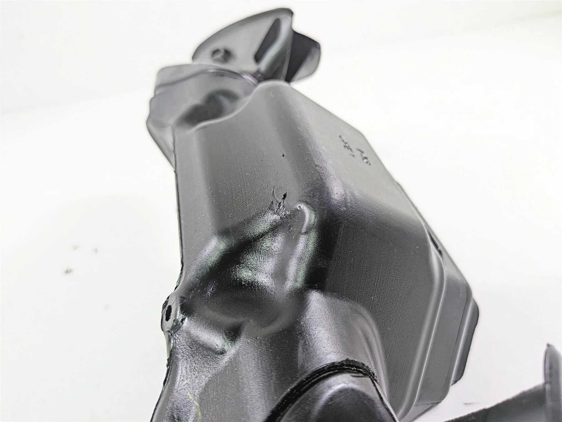 2014 Yamaha YZFR1 R1 RN22 Front Air Intake Duct Ram Scoop Set 14B-2845D-10-00 - Image 11