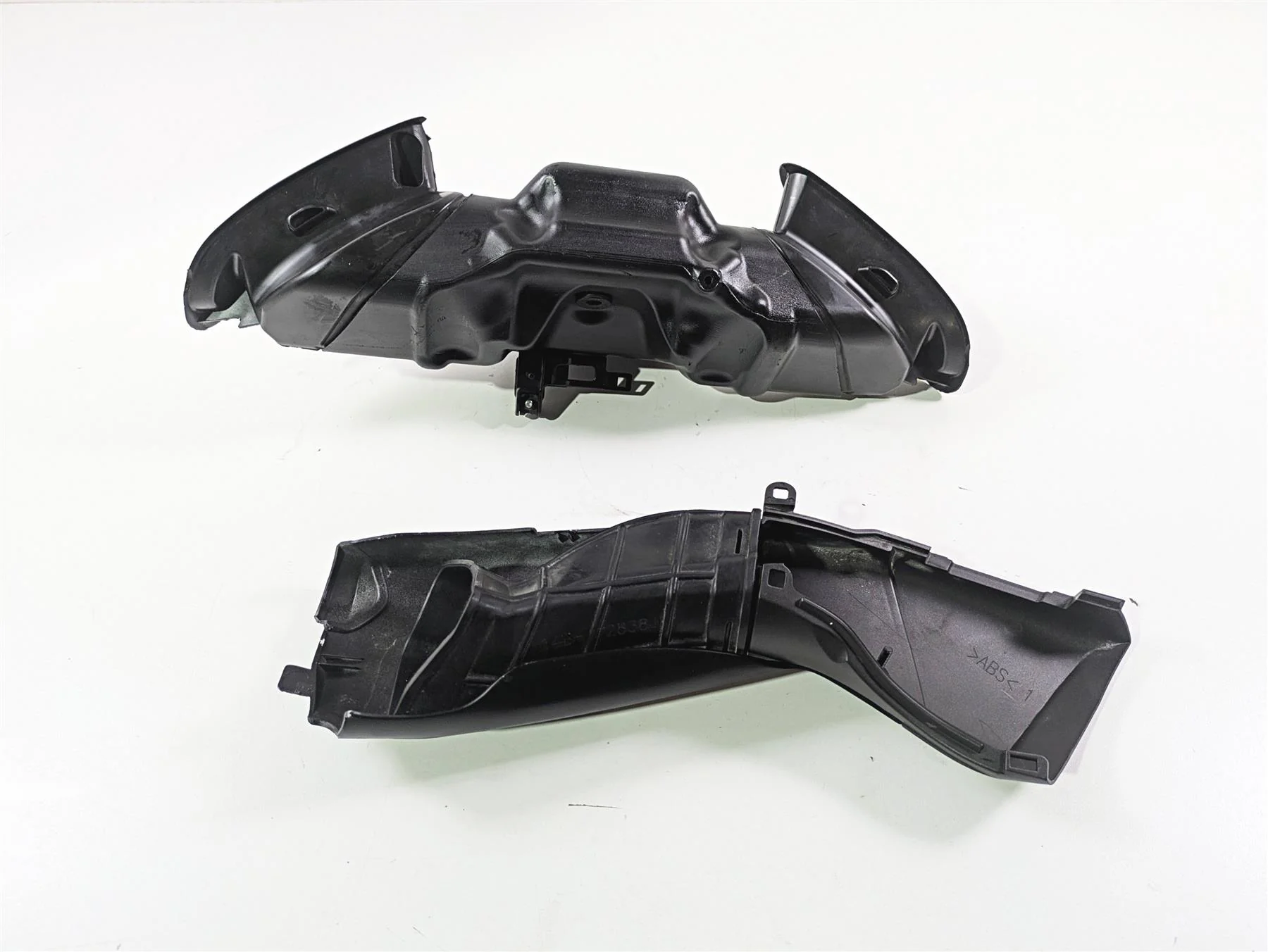 2014 Yamaha YZFR1 R1 RN22 Front Air Intake Duct Ram Scoop Set 14B-2845D-10-00 - Image 6
