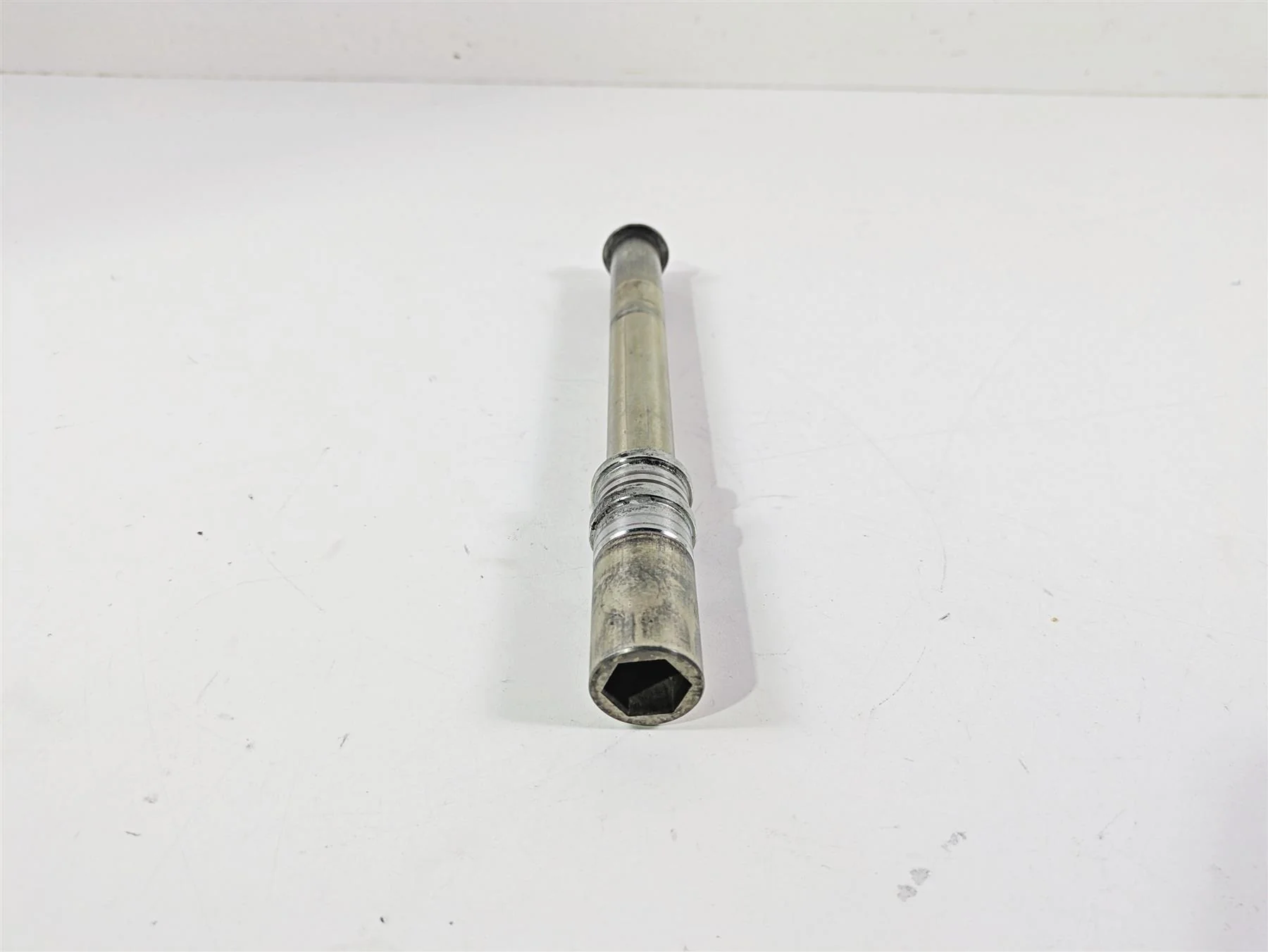 2014 Yamaha YZFR1 R1 RN22 Front Axle Wheel Spindle 2C0-25181-00-00 - Image 3