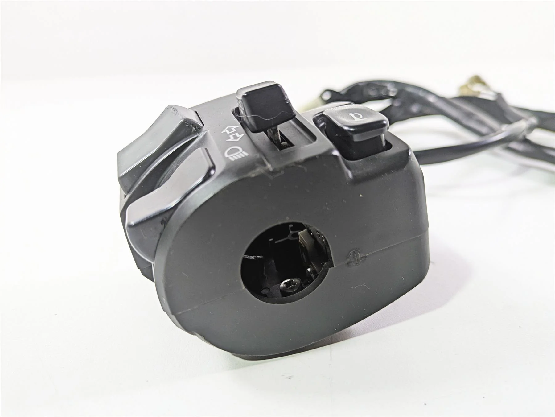 2014 Yamaha YZFR1 R1 RN22 Left Hand Control Switch 1KB-83972-00-00 - Image 7