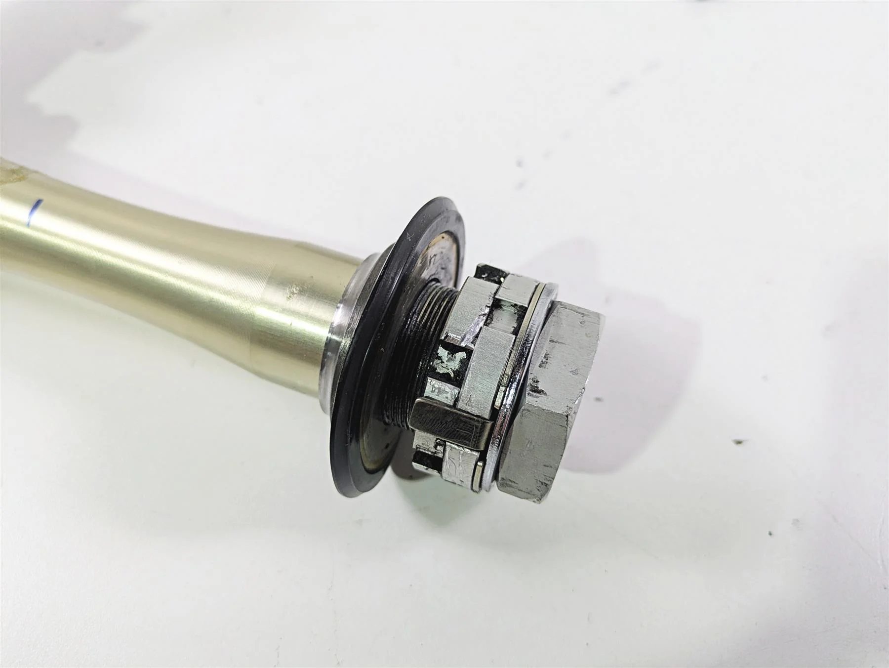 2014 Yamaha YZFR1 R1 RN22 Lower Triple Tree & Steering Damper 14B-23340-00-00 - Image 8