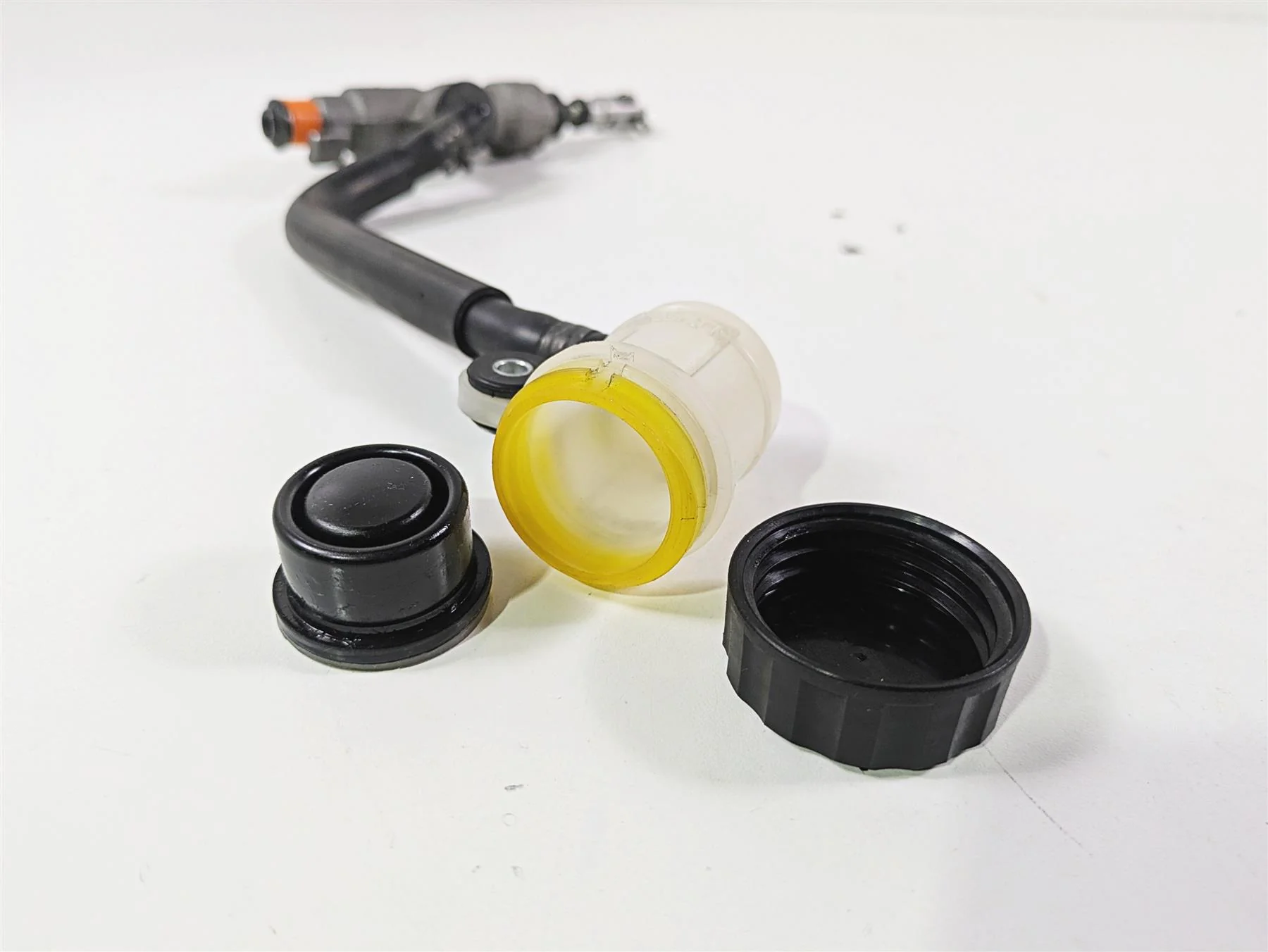 2014 Yamaha YZFR1 R1 RN22 Rear Brake Master Cylinder Nissin 1/2 14B-2583V-00-00 - Image 10