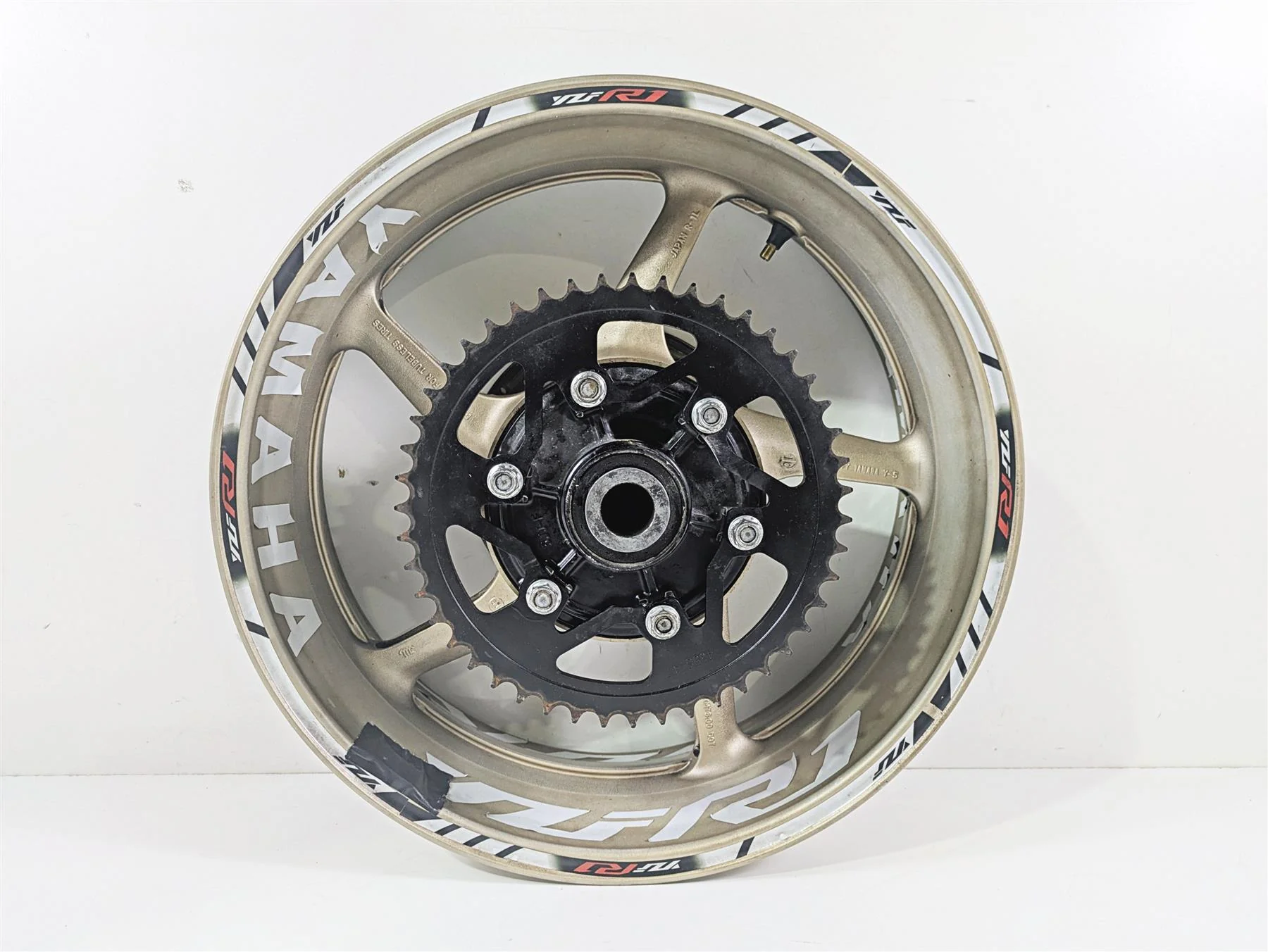 2014 Yamaha YZFR1 R1 RN22 Rear Wheel Rim 17x6 .3mm Runout -Small Dent 5VY-25338 - Image 3