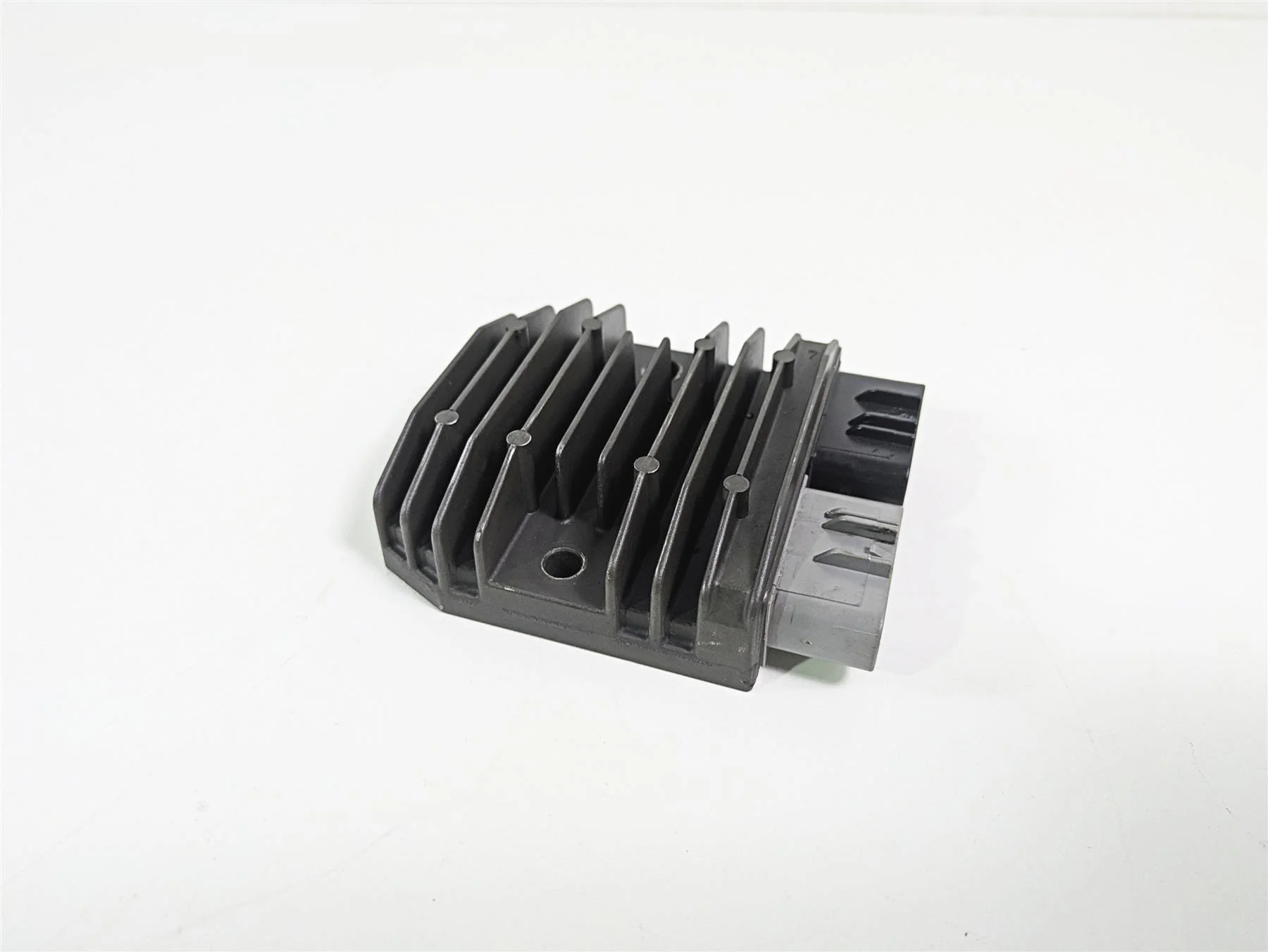 2014 Yamaha YZFR1 R1 RN22 Rectifier Voltage Regulator 1D7-81960-01-00 FH012AA - Image 12