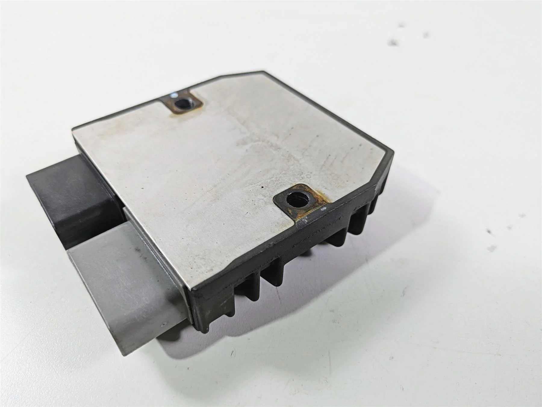 2014 Yamaha YZFR1 R1 RN22 Rectifier Voltage Regulator 1D7-81960-01-00 FH012AA - Image 9