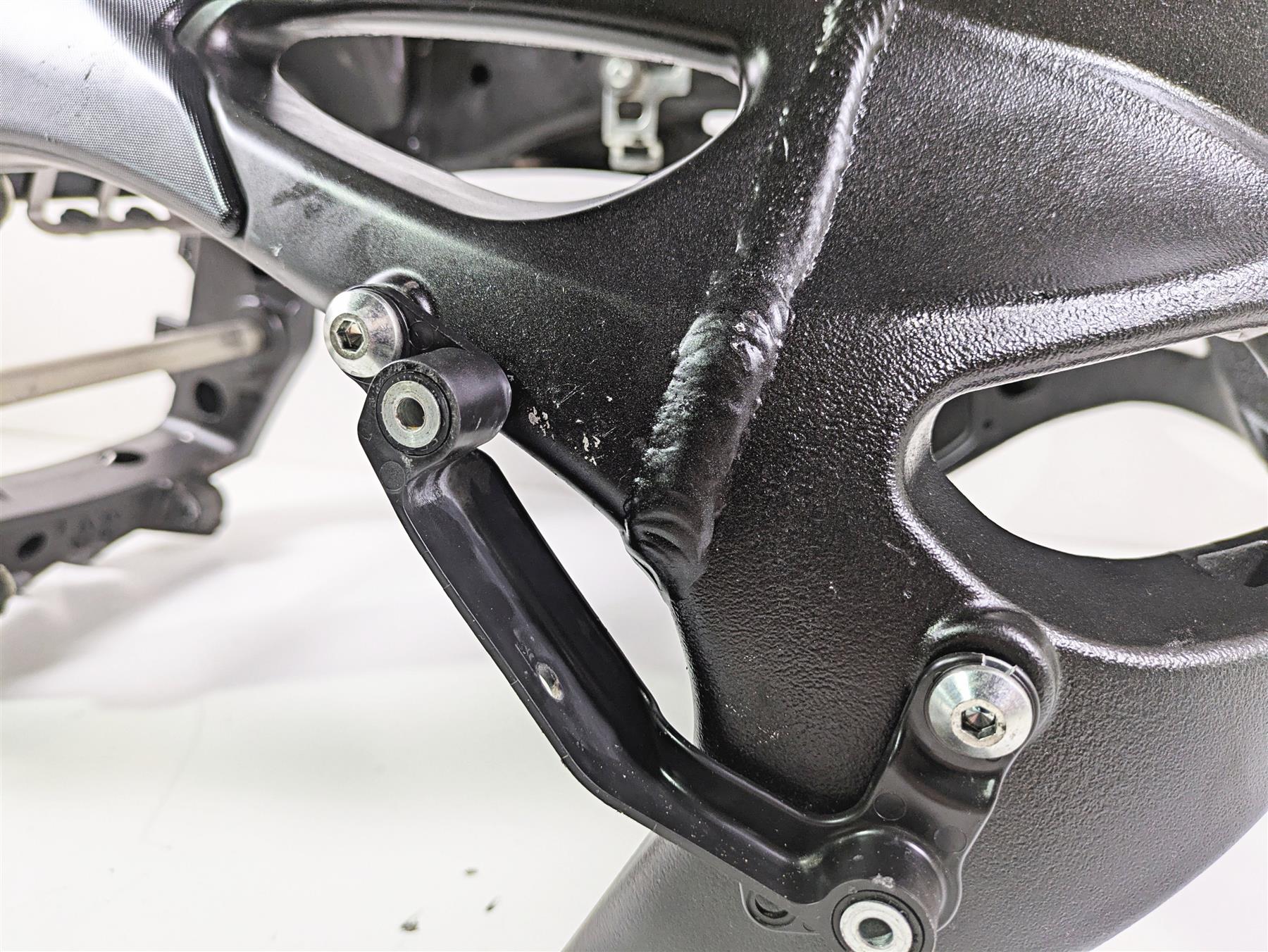 2014 Yamaha YZFR1 R1 RN22 Straight Frame Chassis - With Texas Salvage Title - 14B-21110-00-00 - Image 8