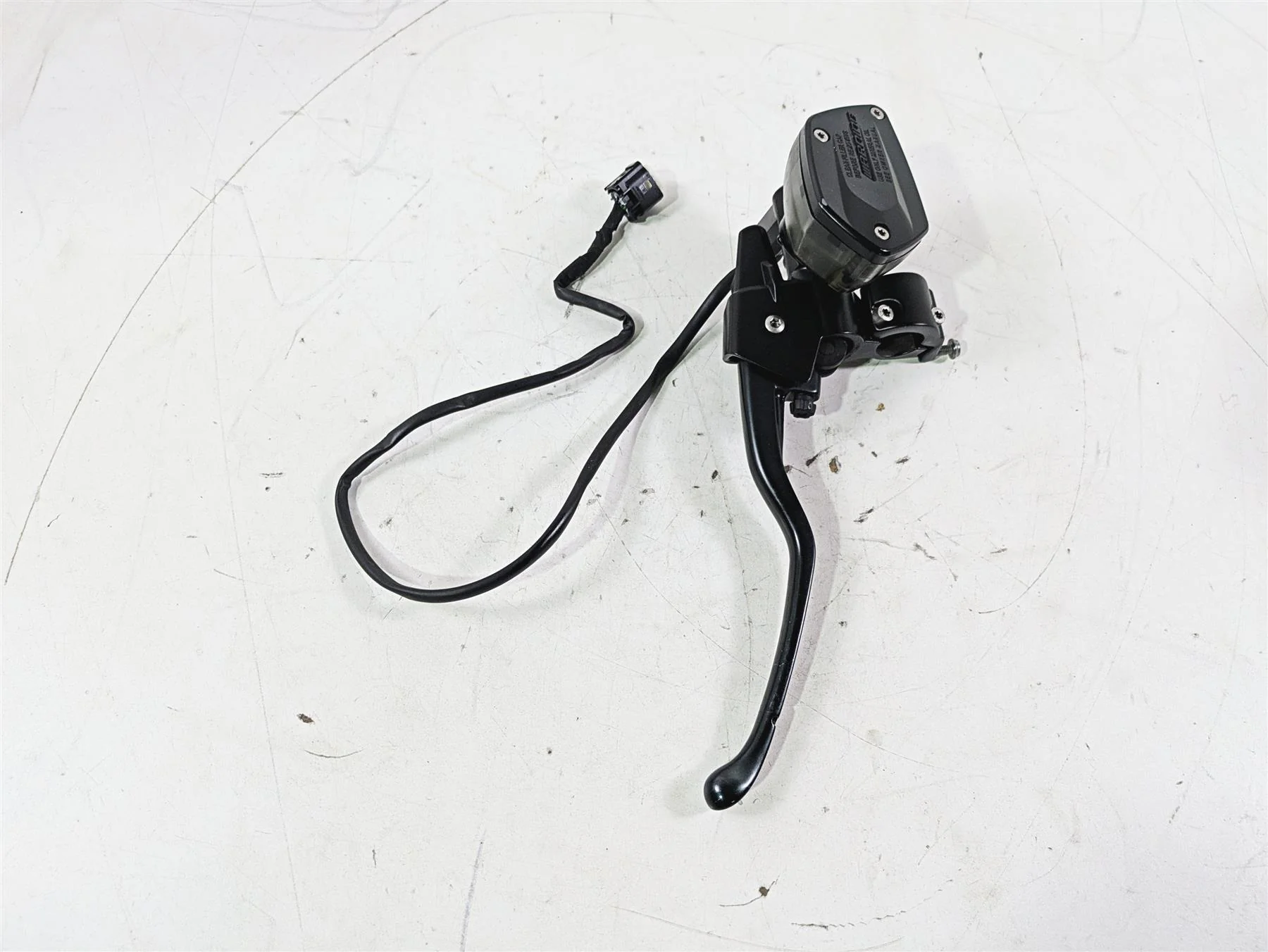 2015 BMW K1600 GT K48 Clutch Master Cylinder 32728533722 - Image 2