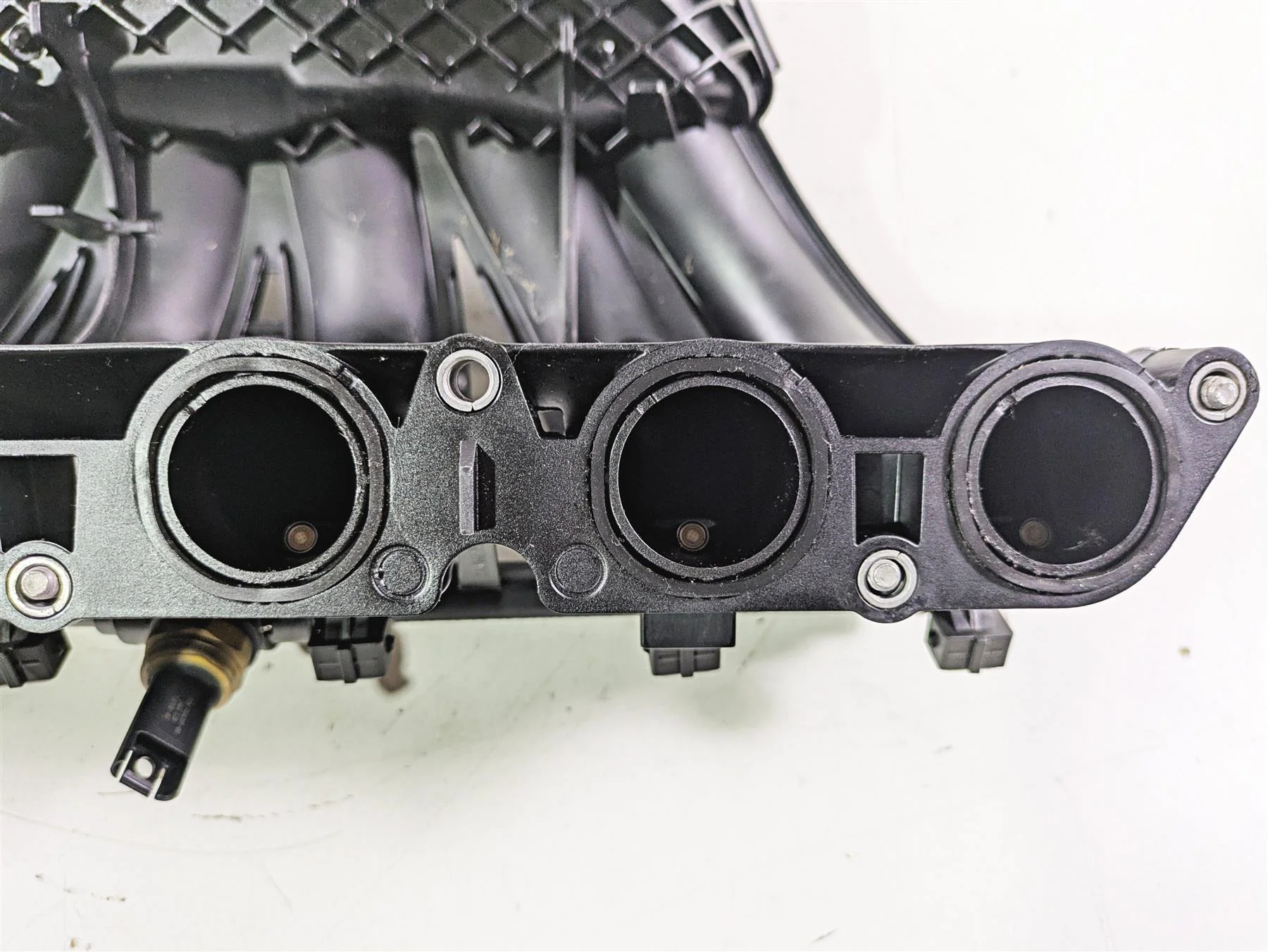 2015 BMW K1600 GT K48 Intake Manifold & Fuel Injector Set 13617728410 - Image 3