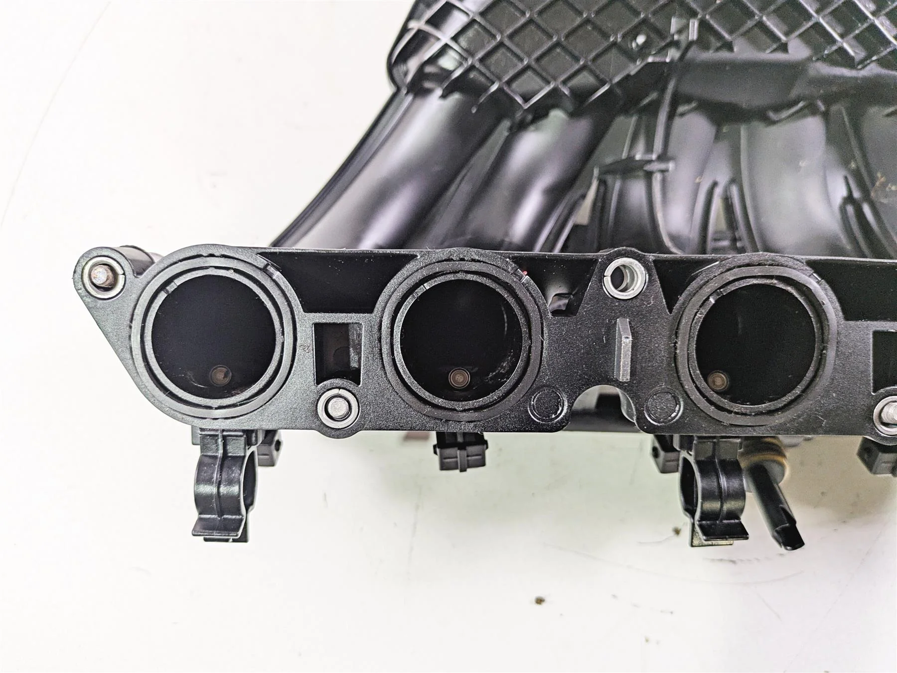 2015 BMW K1600 GT K48 Intake Manifold & Fuel Injector Set 13617728410 - Image 4