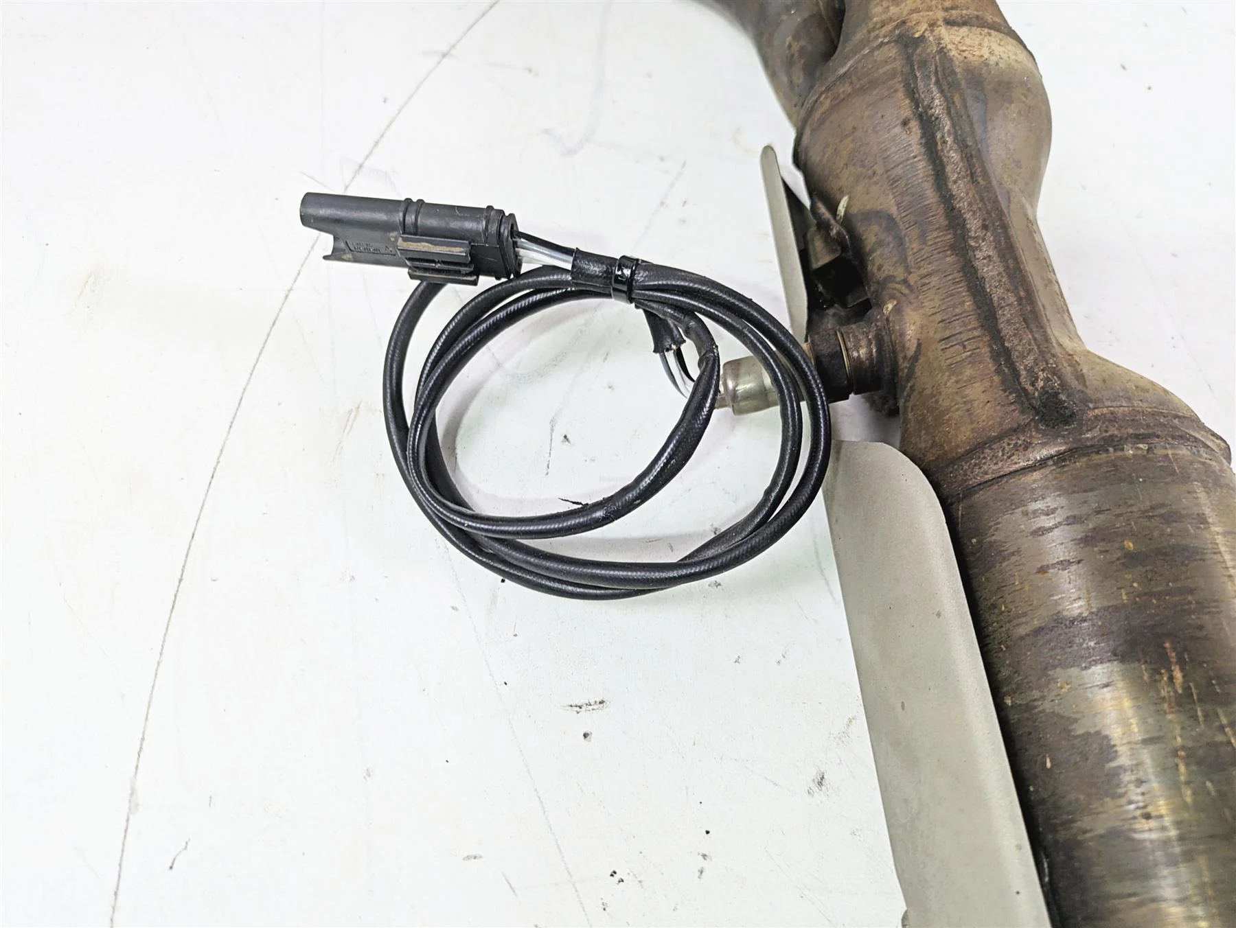 2015 BMW K1600 GT K48 Left Exhaust Header Manifold 18117708296 - Image 9