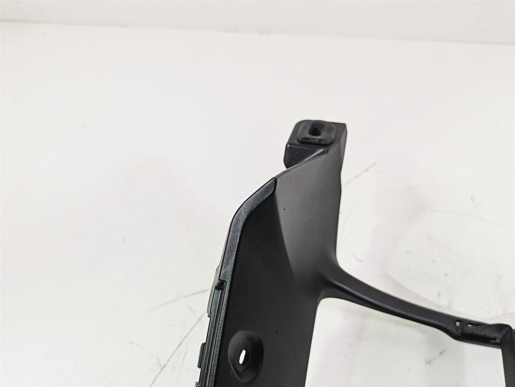2015 BMW K1600 GT K48 Radiator Center Cover Shroud Plastic 17117726602 - Image 10