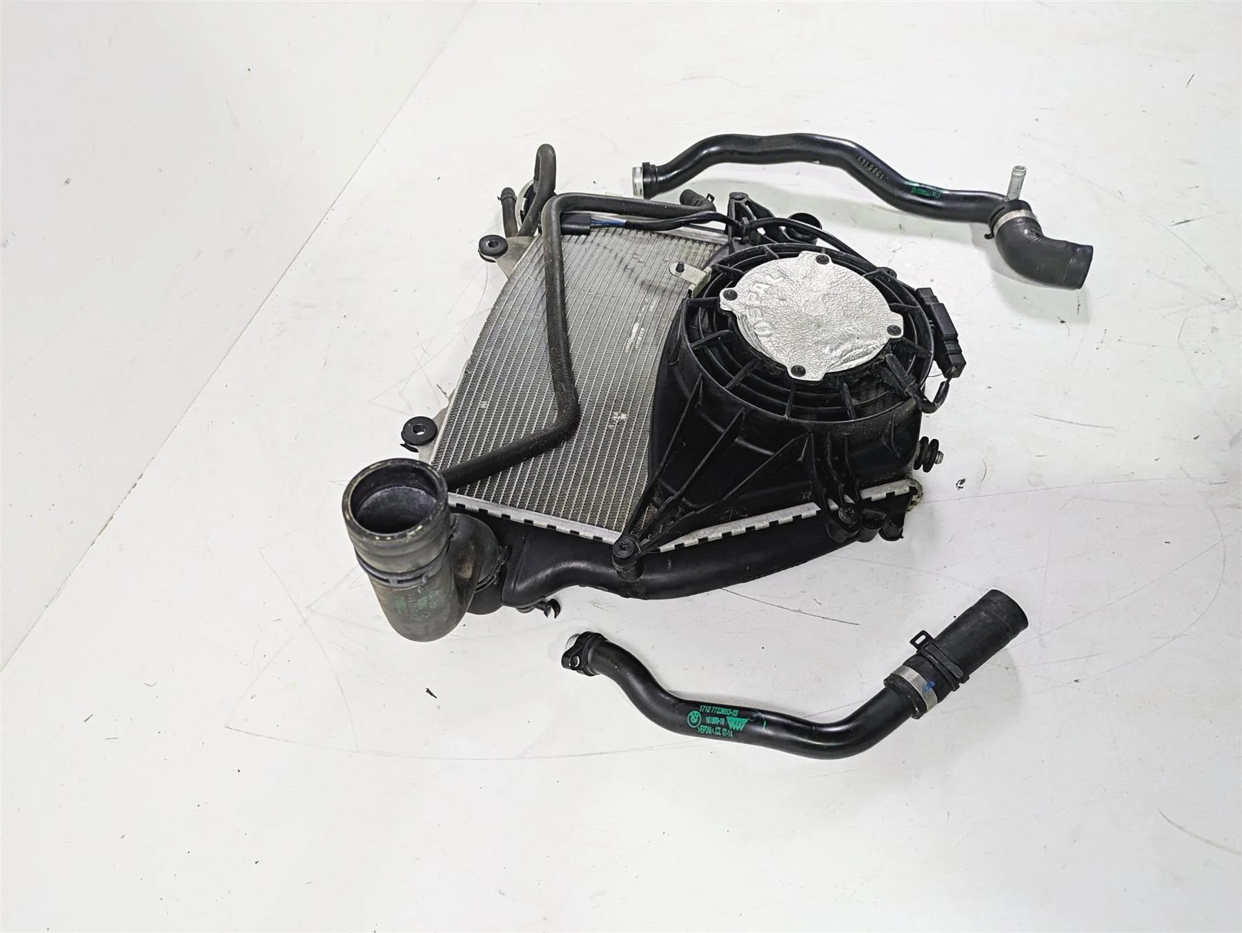 2015 BMW K1600 GT K48 Radiator Fan Reservoir Hoses Set 17117726416 - Image 2