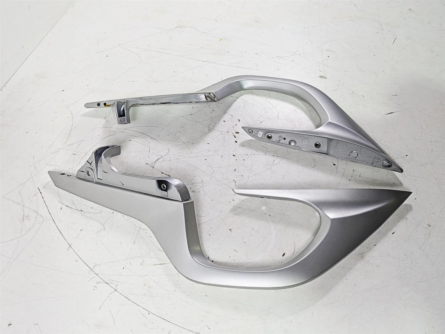 2015 BMW K1600 GT K48 Rear Passenger Side Grab Handles 46548549392 46548549391