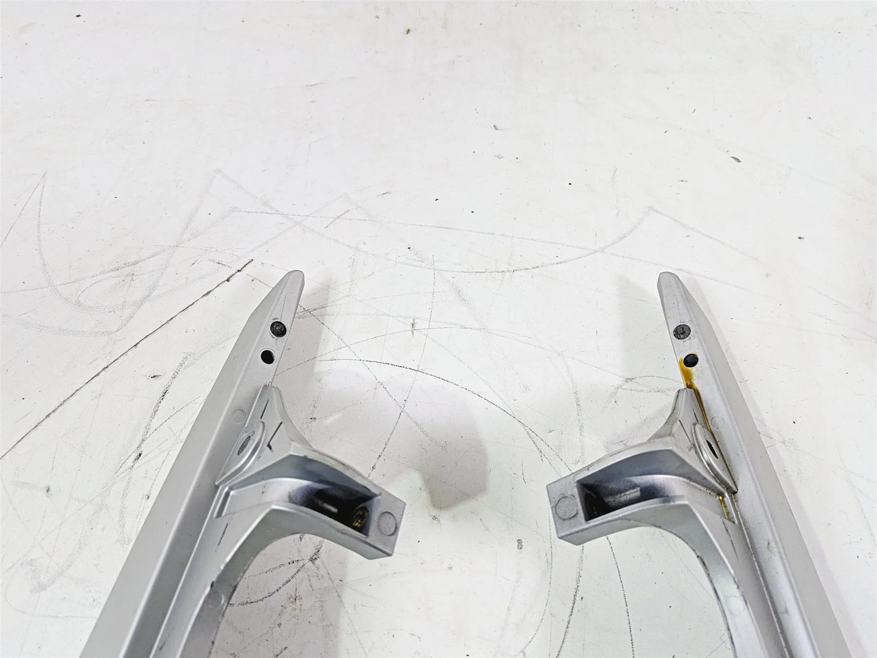 2015 BMW K1600 GT K48 Rear Passenger Side Grab Handles 46548549392 46548549391 - Image 6