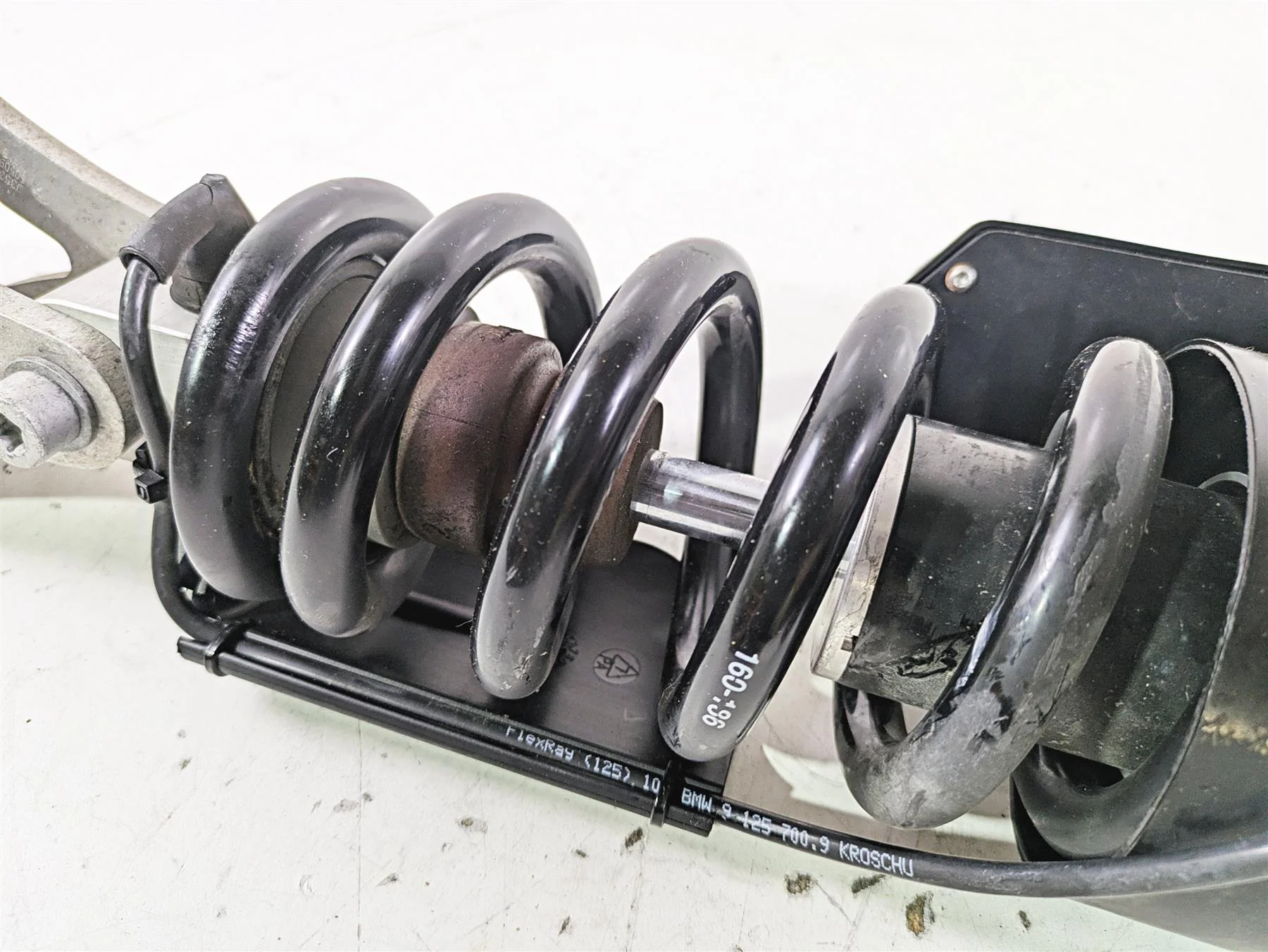 2015 BMW K1600 GT K48 Rear Shock Damper ESA 33537721122 11.06.7D.04 - Image 7