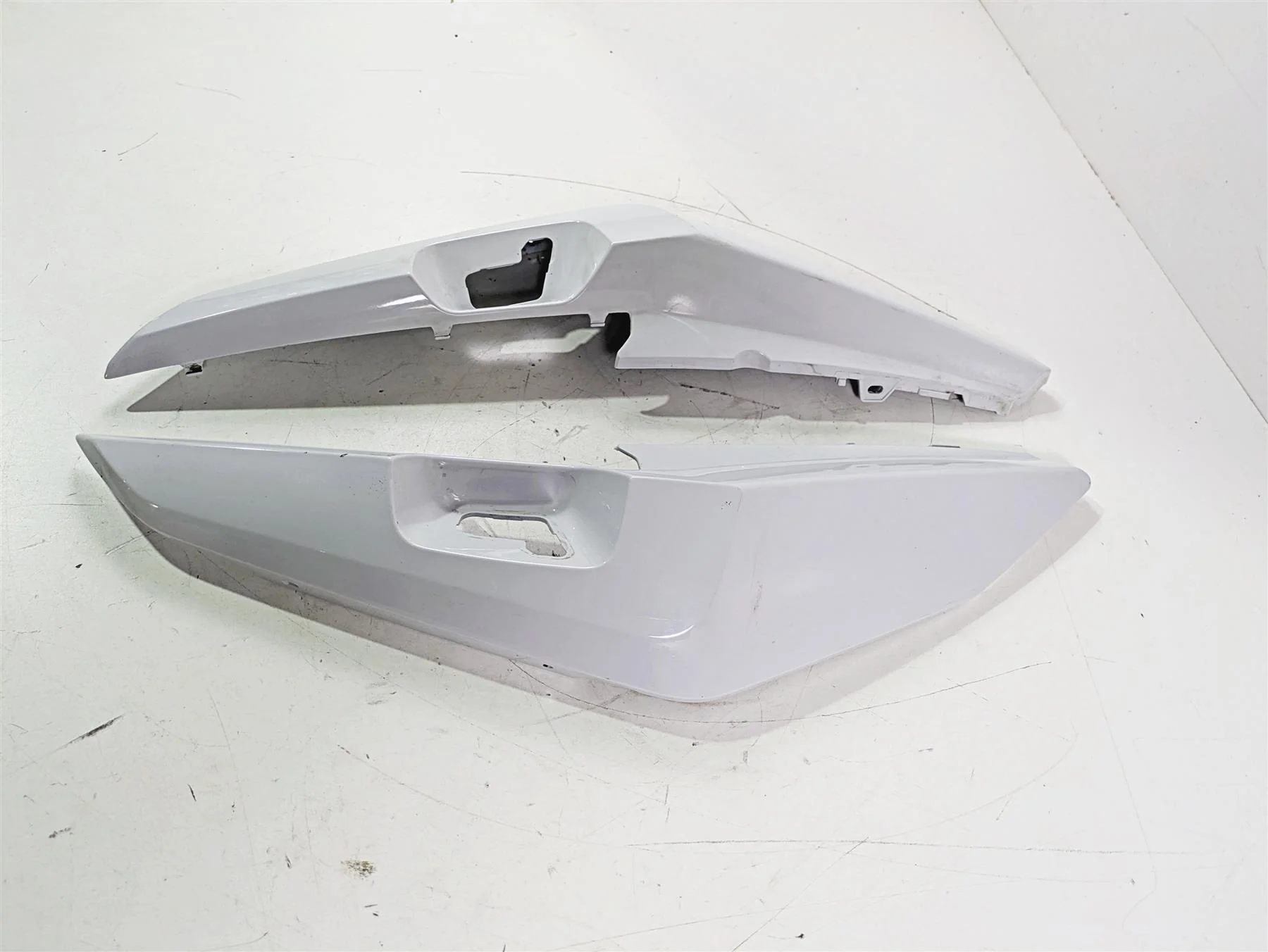 2015 BMW K1600 GT K48 Rear Tail Cover Fairing Set 46627709505 46627709506 - Image 2