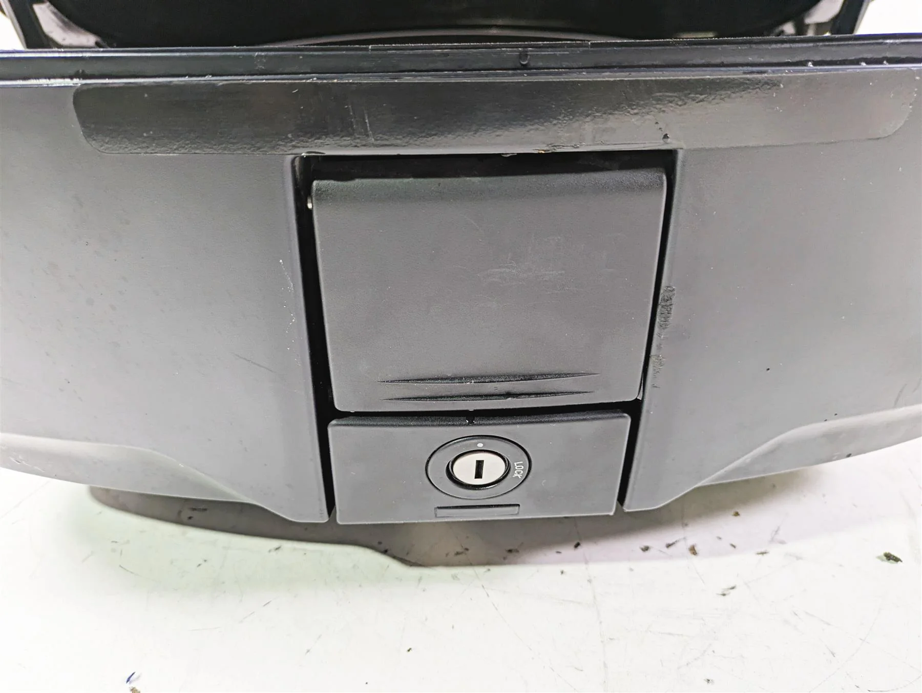 2015 BMW K1600 GT K48 Rear Top Case Trunk Luggage Box 46547729452 - Image 11