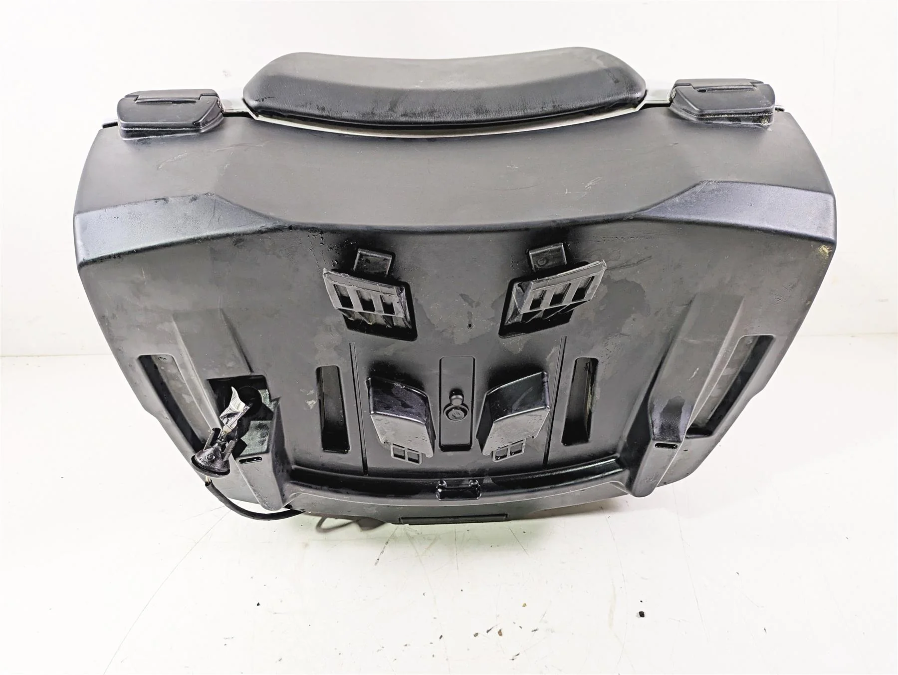 2015 BMW K1600 GT K48 Rear Top Case Trunk Luggage Box 46547729452 - Image 9