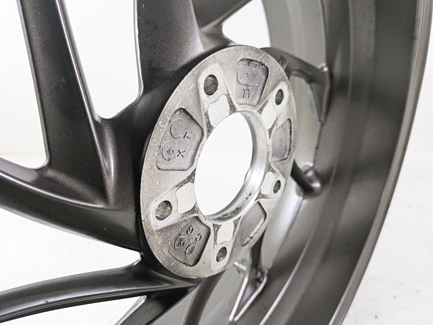 2015 BMW K1600 GT K48 Rear Wheel Rim 17x6 Straight 36318529042 - Image 10