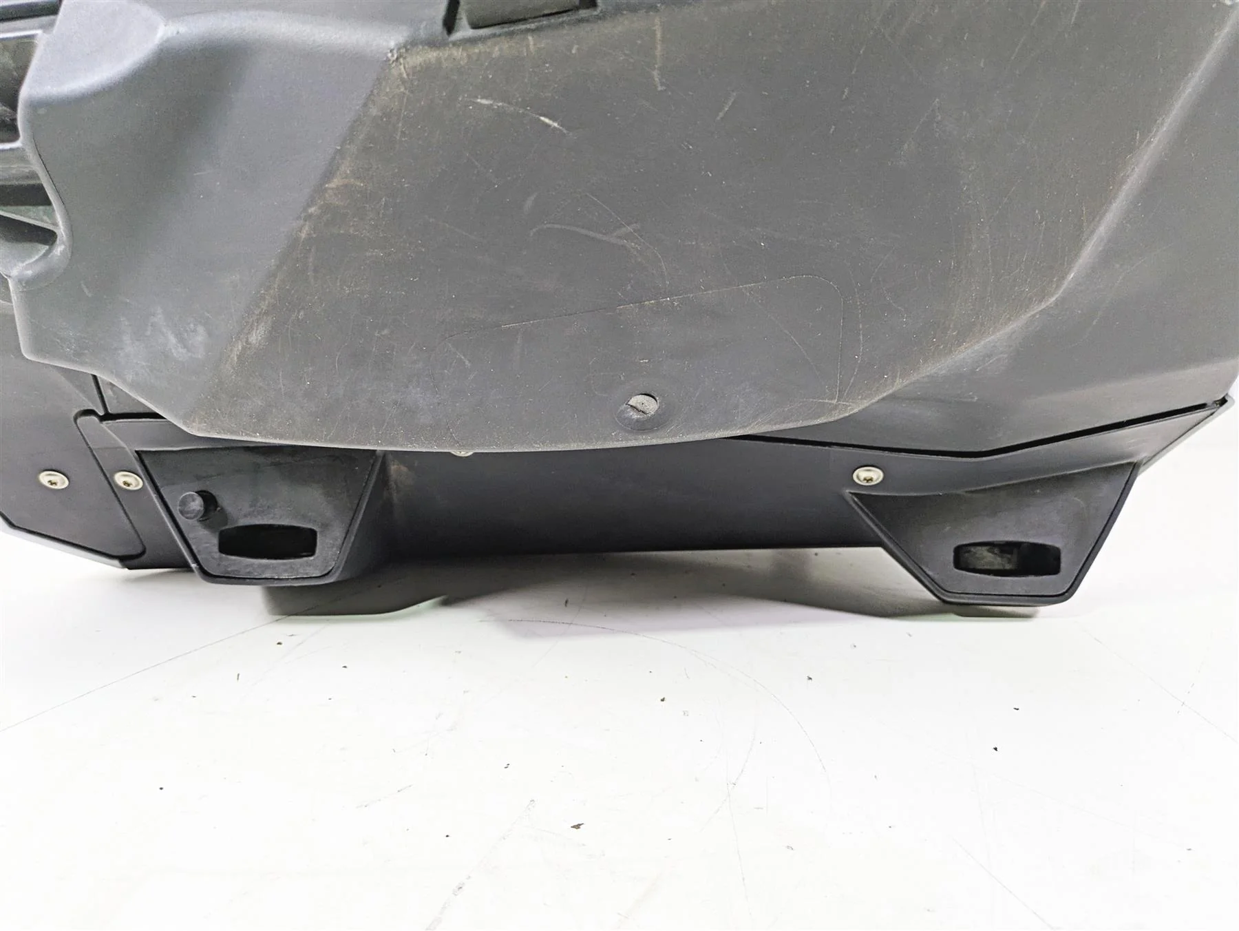 2015 BMW K1600 GT K48 Right Saddlebag Saddle Bag 46548532046 - Image 11