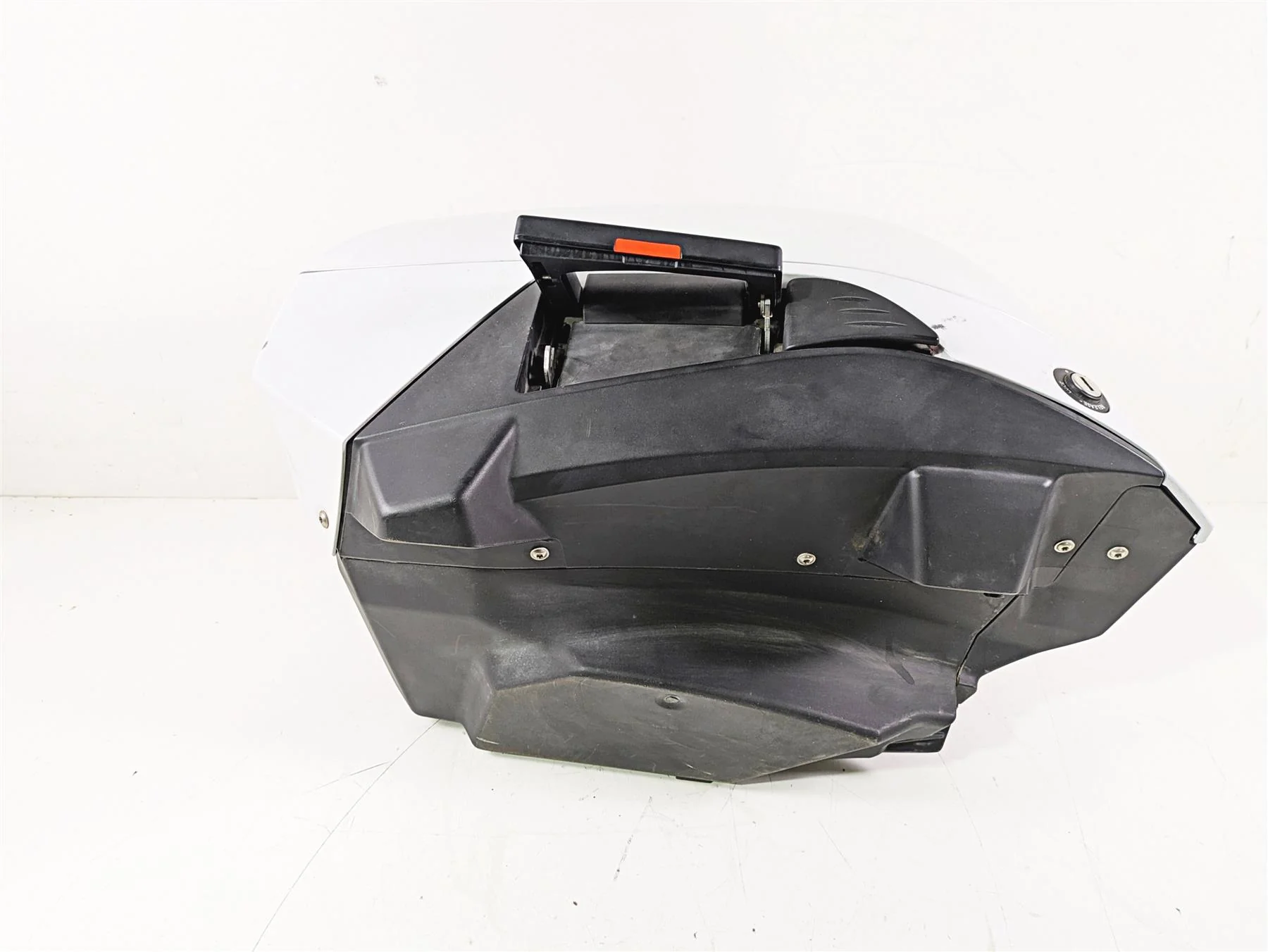 2015 BMW K1600 GT K48 Right Saddlebag Saddle Bag 46548532046 - Image 3