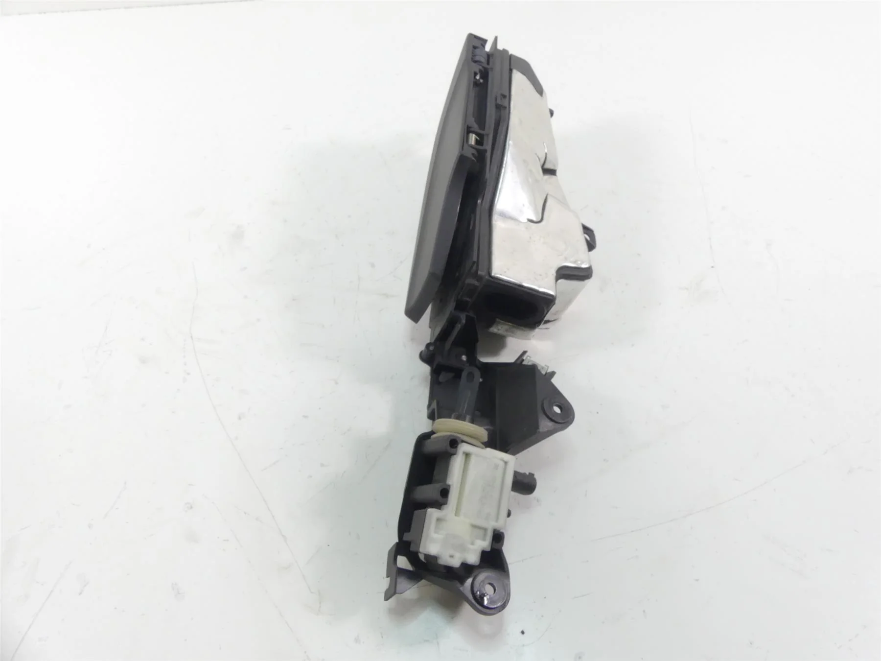 2015 BMW K1600GT K48 Right Side Storage Box Compartment 46637710448 40877147090 - Image 5